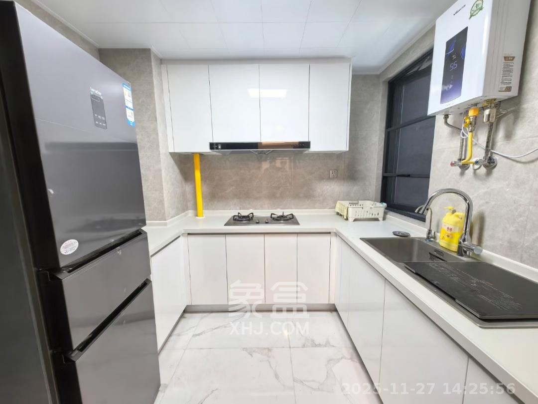 中海阅溪府  3室2厅2卫    3000.0元/月室内图