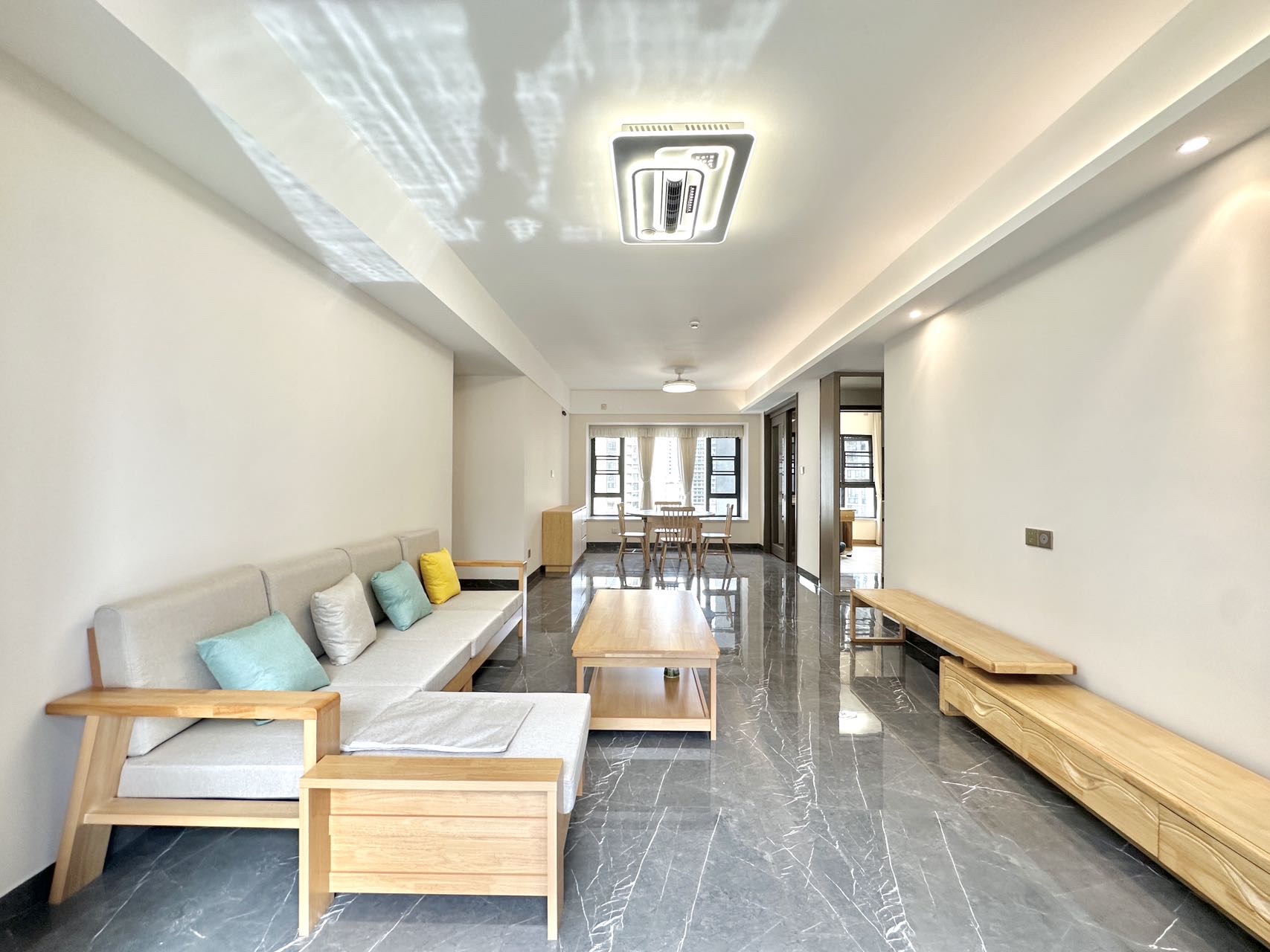 中海汇德里 4室2厅2卫 5000.0元/月 中海汇德里 4室2厅2卫 5000.0元/月室内图