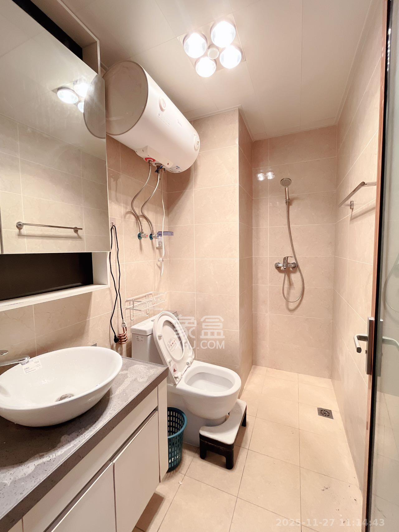 荣泰广场  1室1厅1卫    1100.0元/月室内图