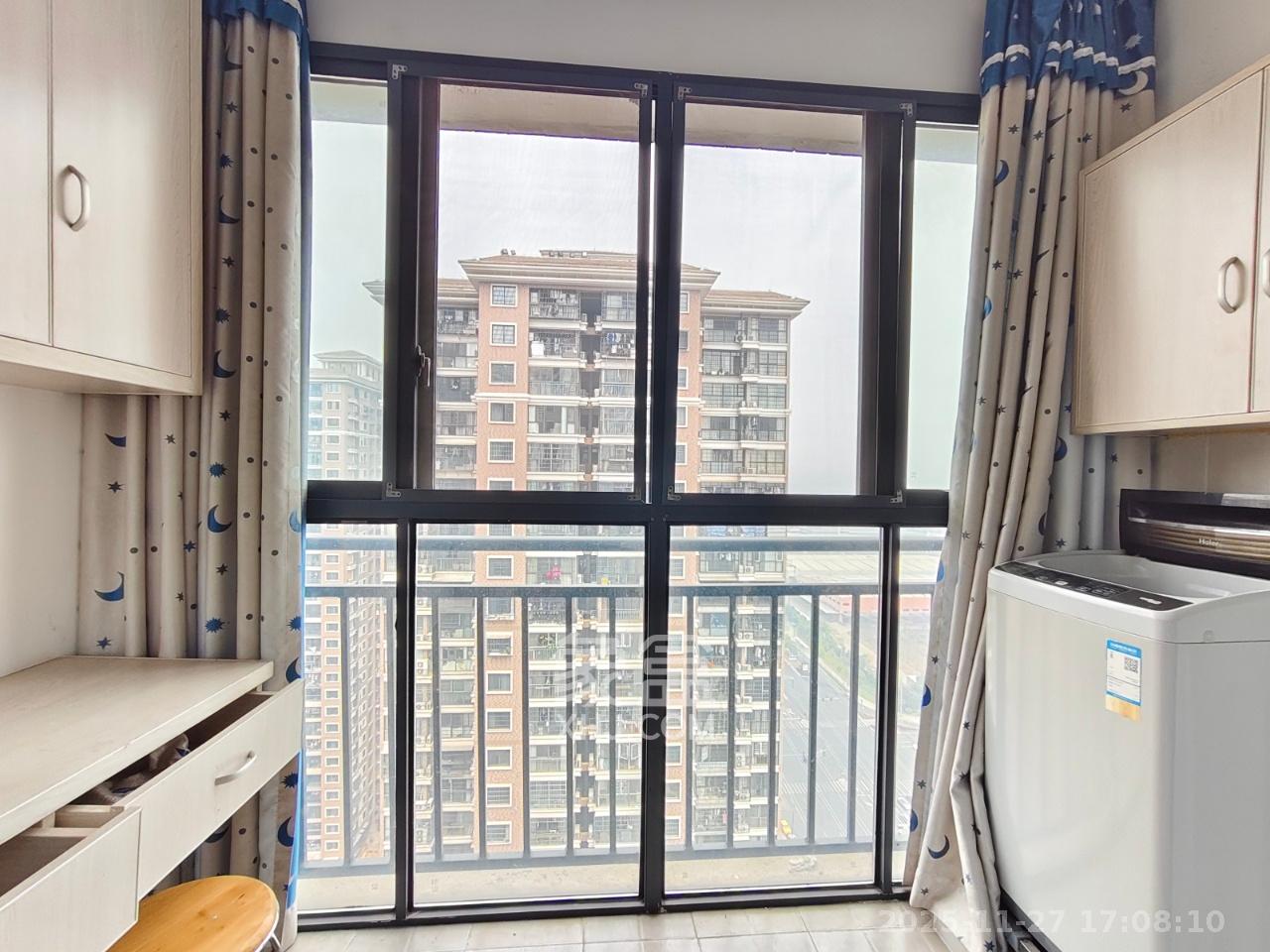 康桥长郡  1室1厅1卫    1300.0元/月室内图