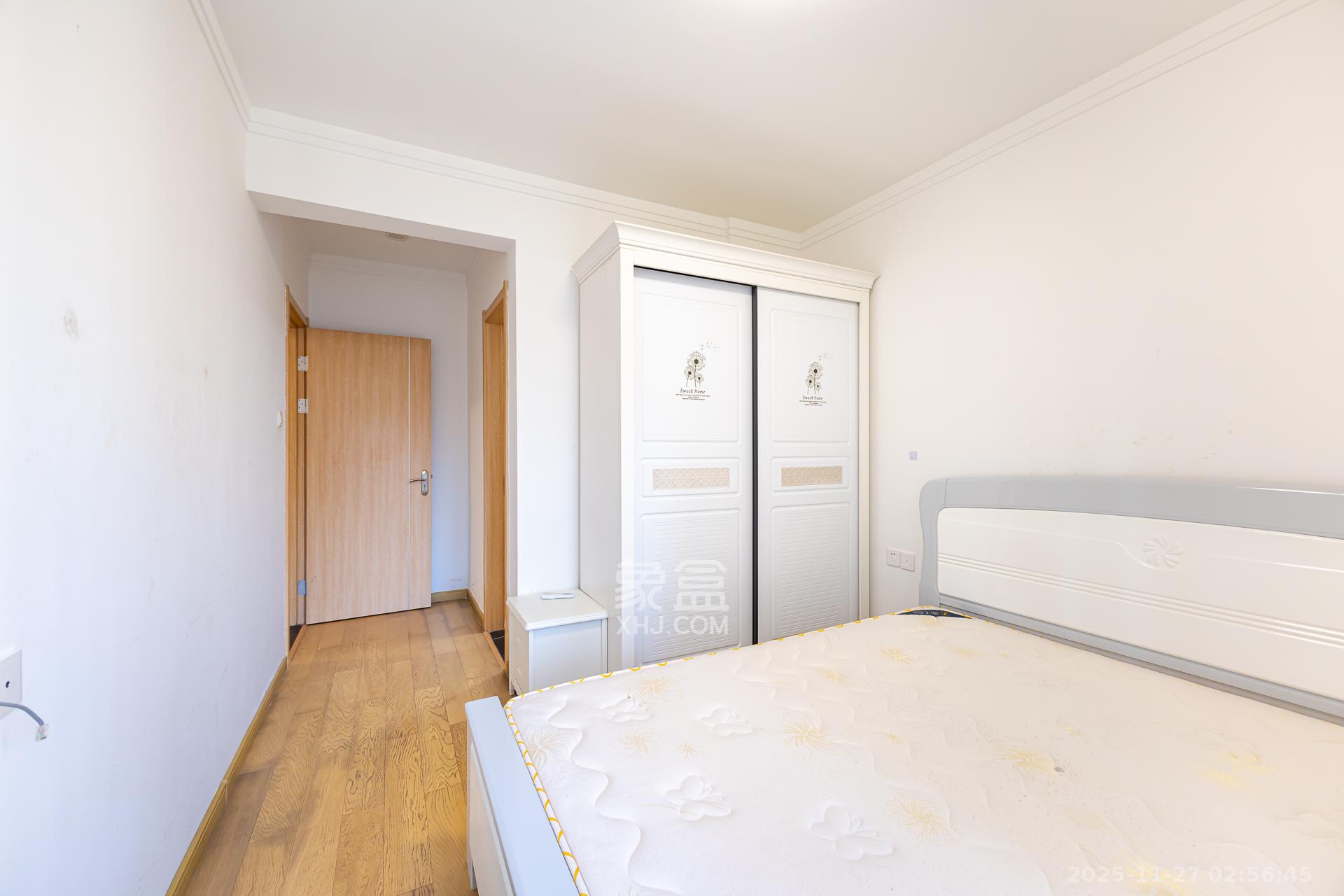 万润滨江天著 3室2厅2卫 106.0万 万润滨江天著 3室2厅2卫 106.0万卧室