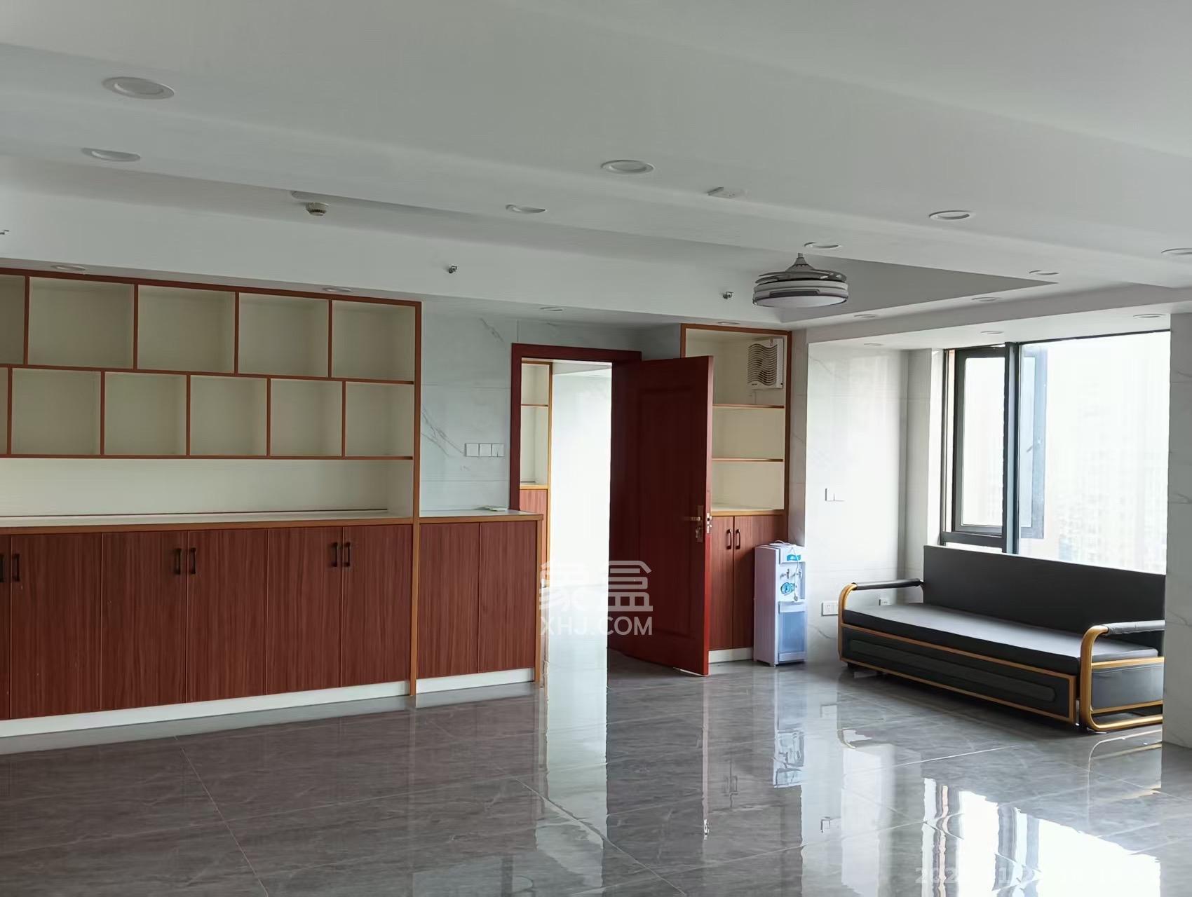 白沙家园(白沙欣苑) 3室2厅1卫 2600.0元/月 白沙家园(白沙欣苑) 3室2厅1卫 2600.0元/月室内图