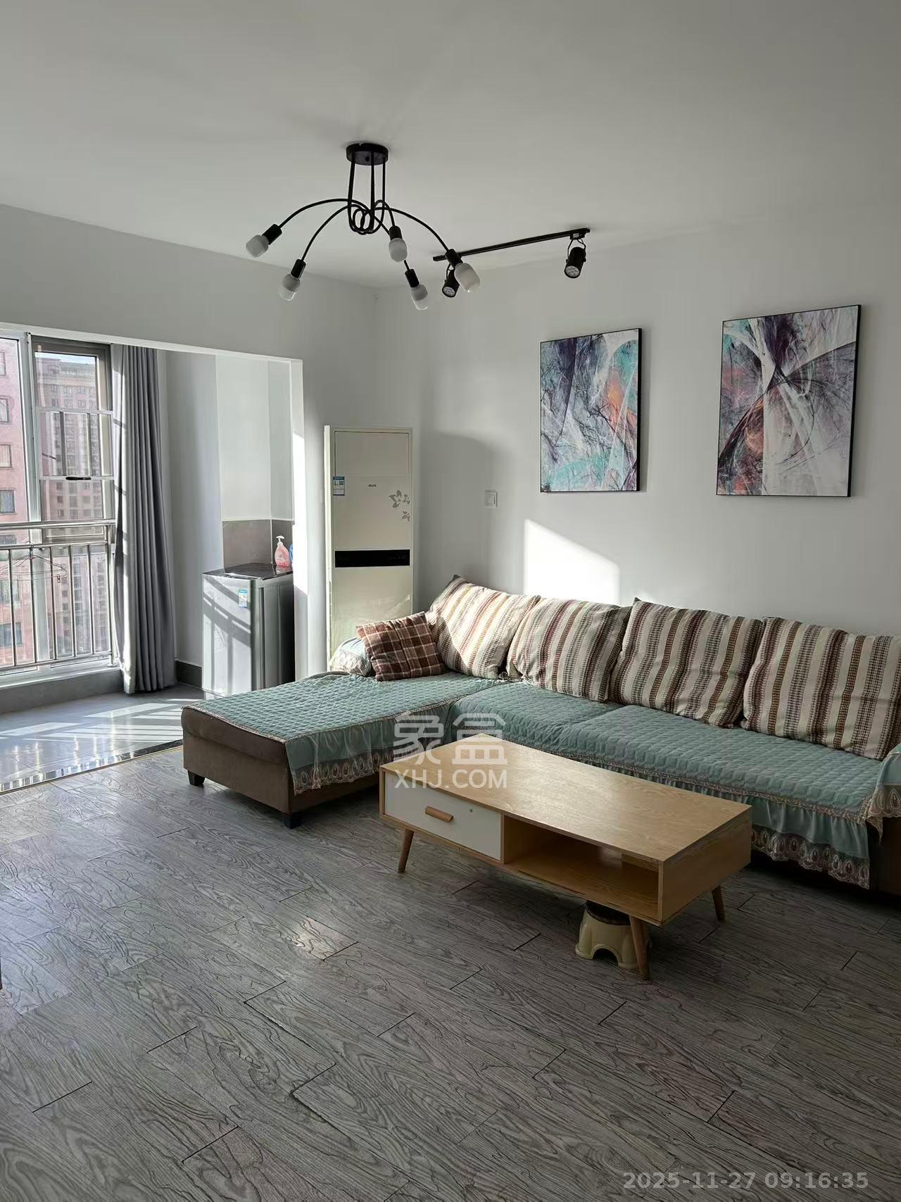 丽发新城 2室2厅1卫 1900.0元/月 丽发新城 2室2厅1卫 1900.0元/月室内图