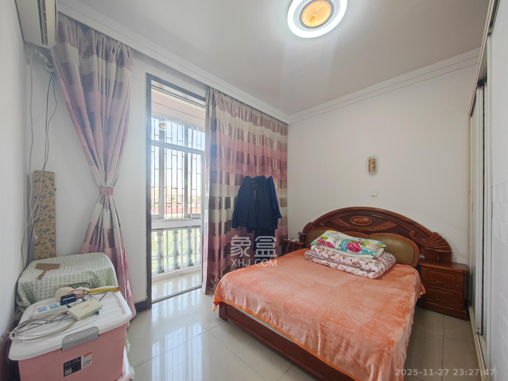 红星建材交易大市场 1室0厅0卫 66.8万 红星建材交易大市场 1室0厅0卫 66.8万卧室