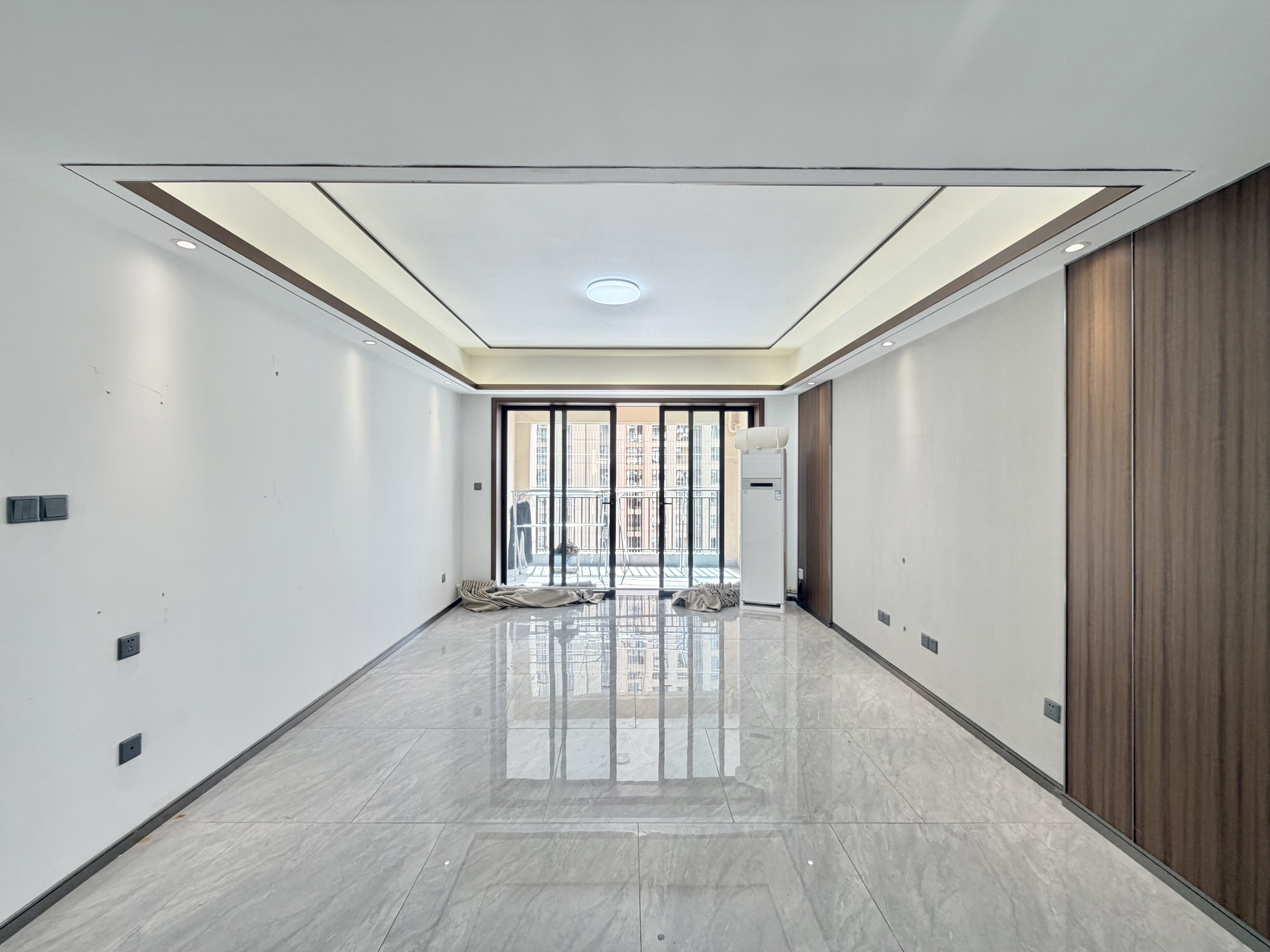 海航豪庭南苑  4室2厅2卫    5300.0元/月