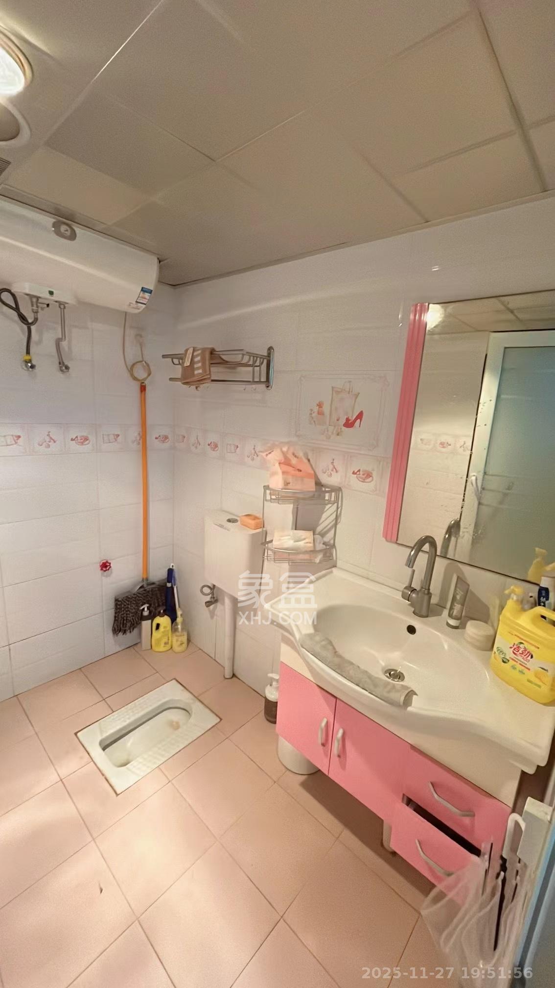 时代星城  1室1厅1卫    1000.0元/月室内图