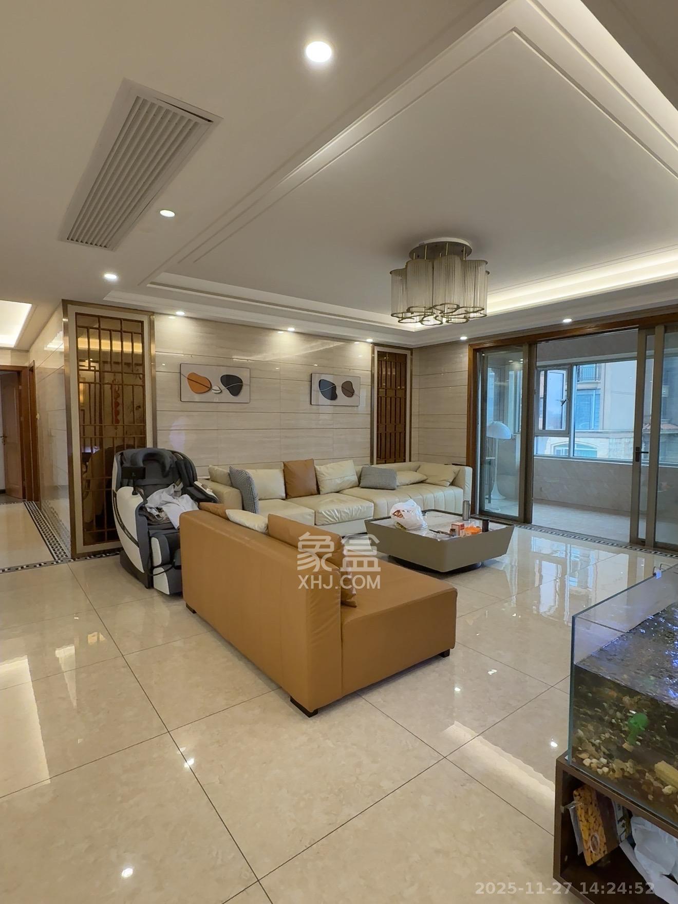 楚天逸品  4室2厅2卫    6500.0元/月