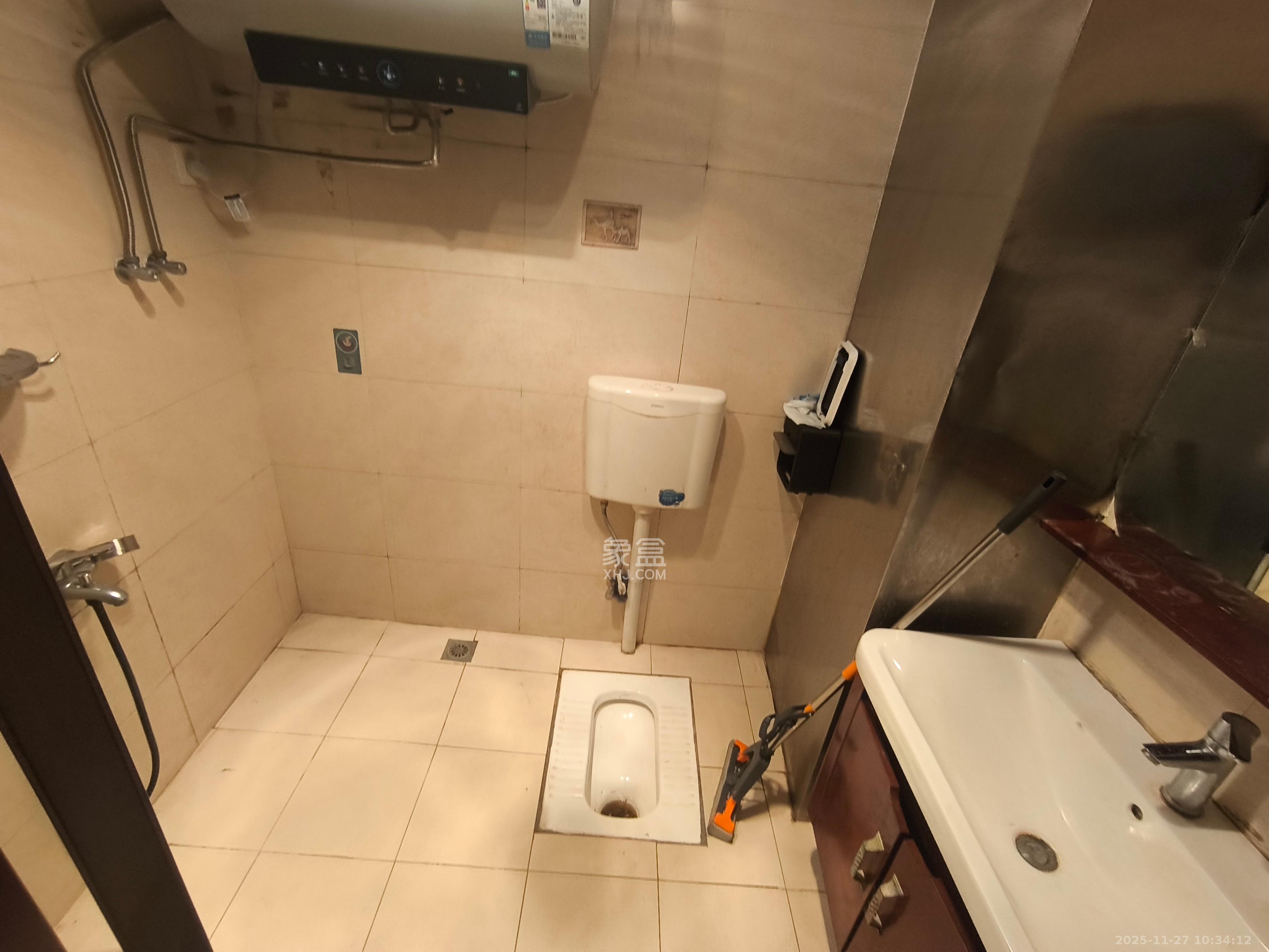 锦湘国际星城三期（锦绣苑）  2室1厅1卫    1800.0元/月室内图