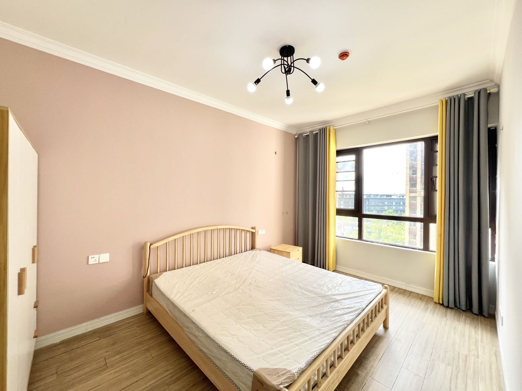 恩祥新城  1室2厅1卫    140.0万