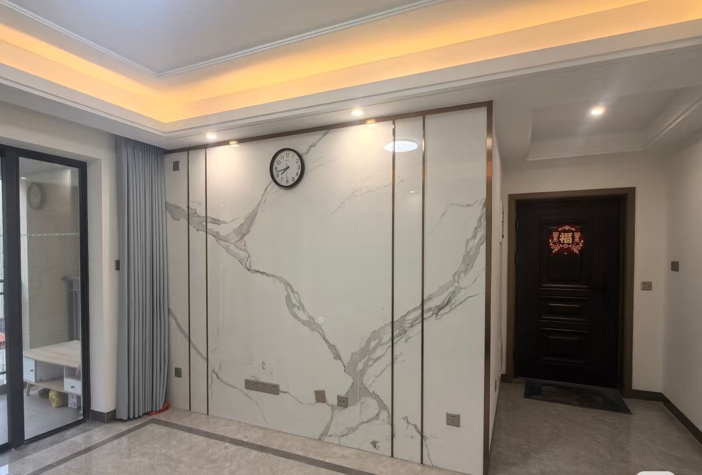 南海幸福汇  3室2厅2卫    2300.0元/月