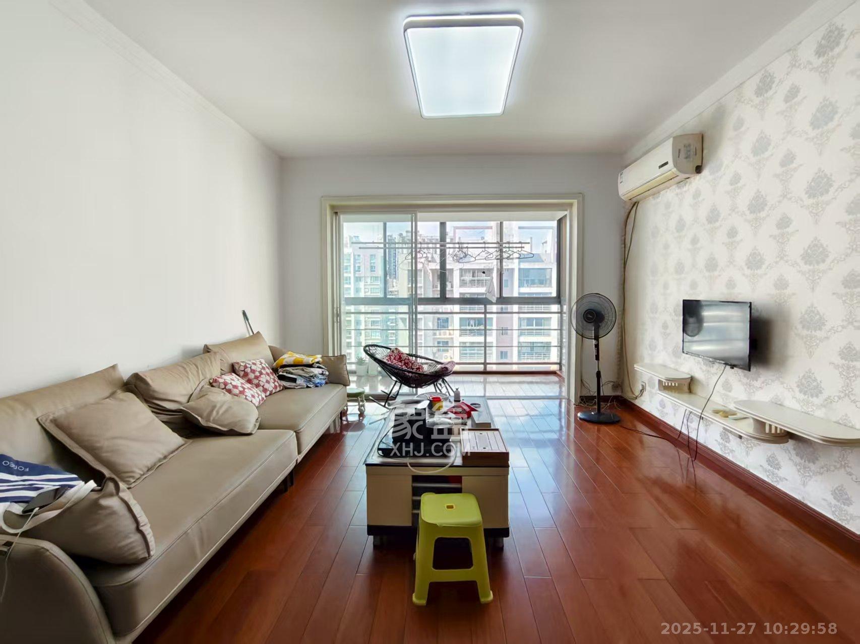 银港水晶城  3室2厅1卫    2600.0元/月室内图