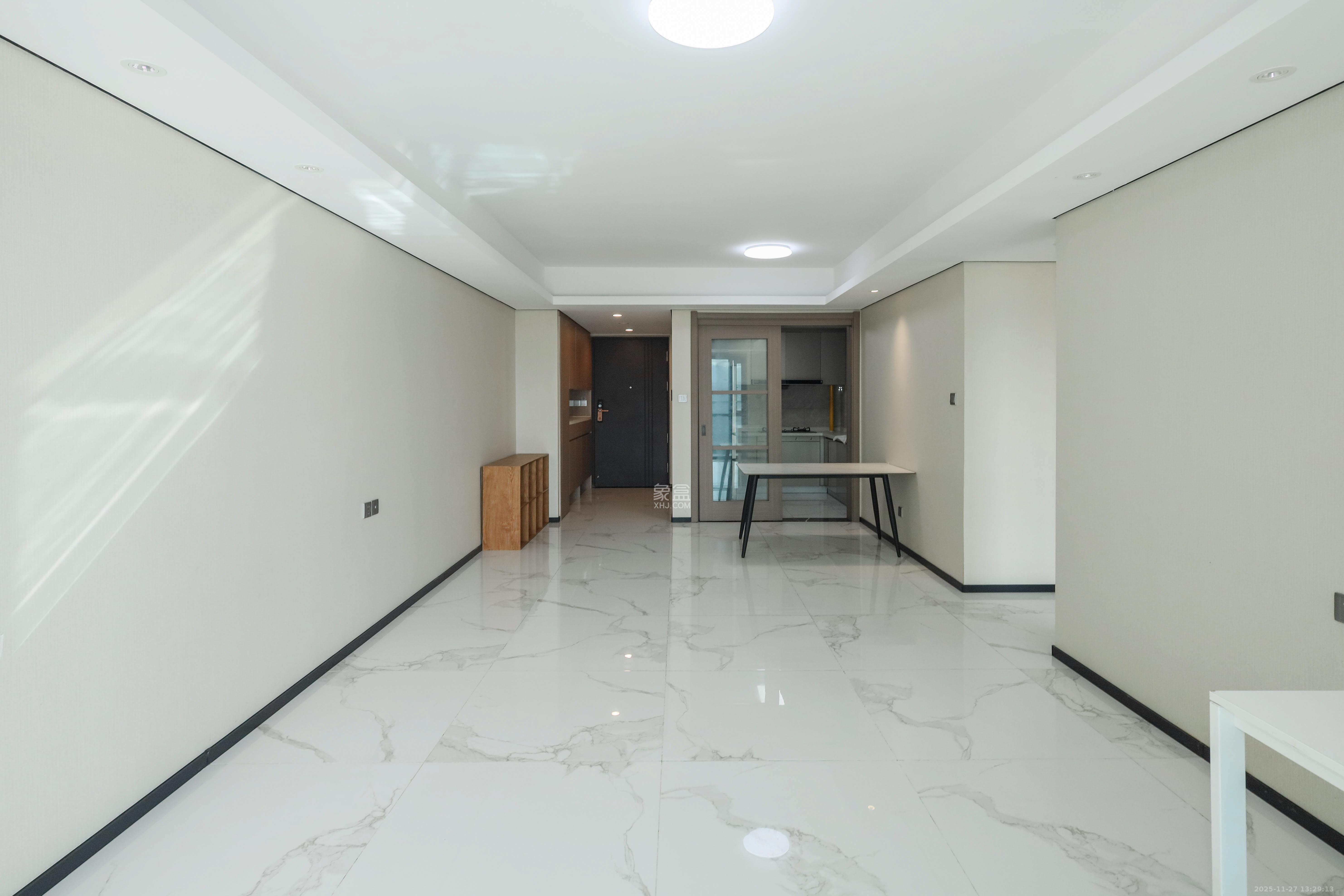 中海麓山境南区 3室2厅2卫 2600.0元/月 中海麓山境南区 3室2厅2卫 2600.0元/月室内图