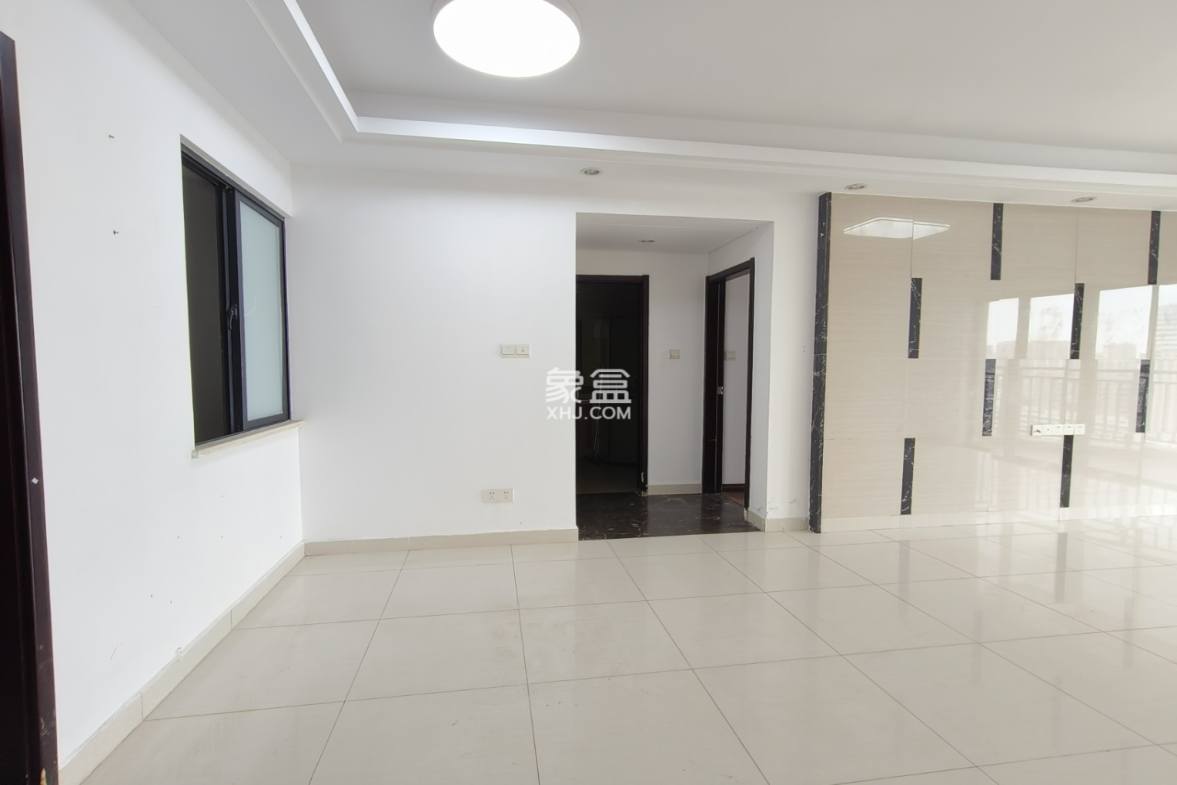 椰岛广场 2室2厅1卫 2700.0元/月 椰岛广场 2室2厅1卫 2700.0元/月室内图