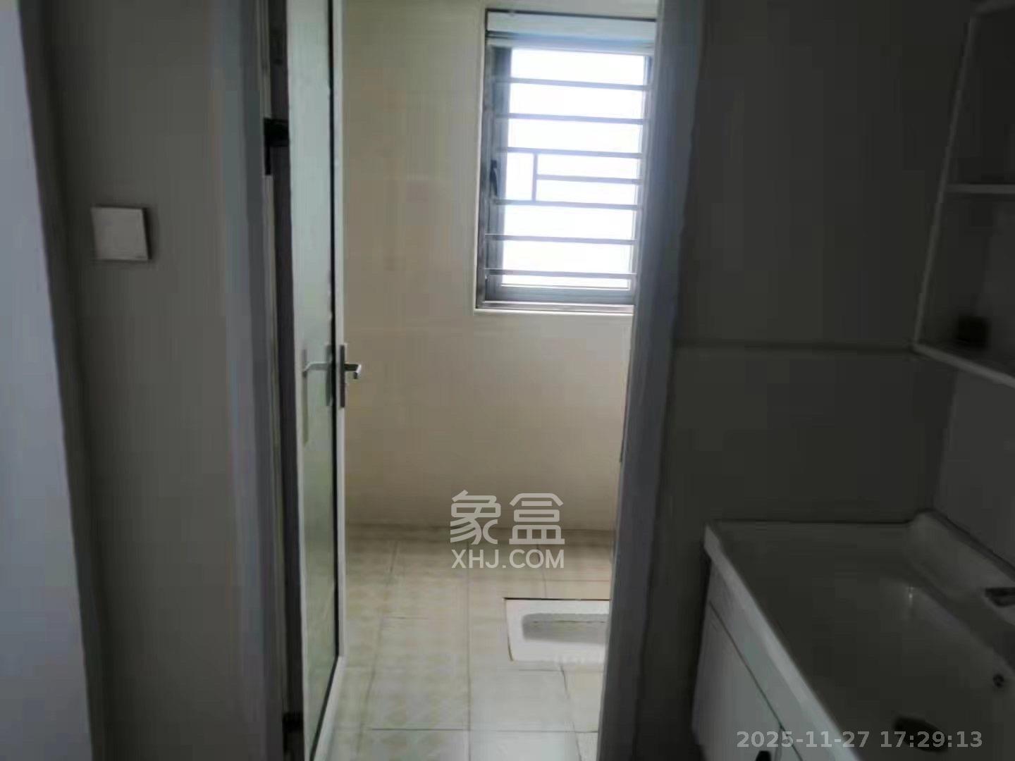 世茂铂翠湾四期（世茂悦享）  3室2厅1卫    3300.0元/月室内图