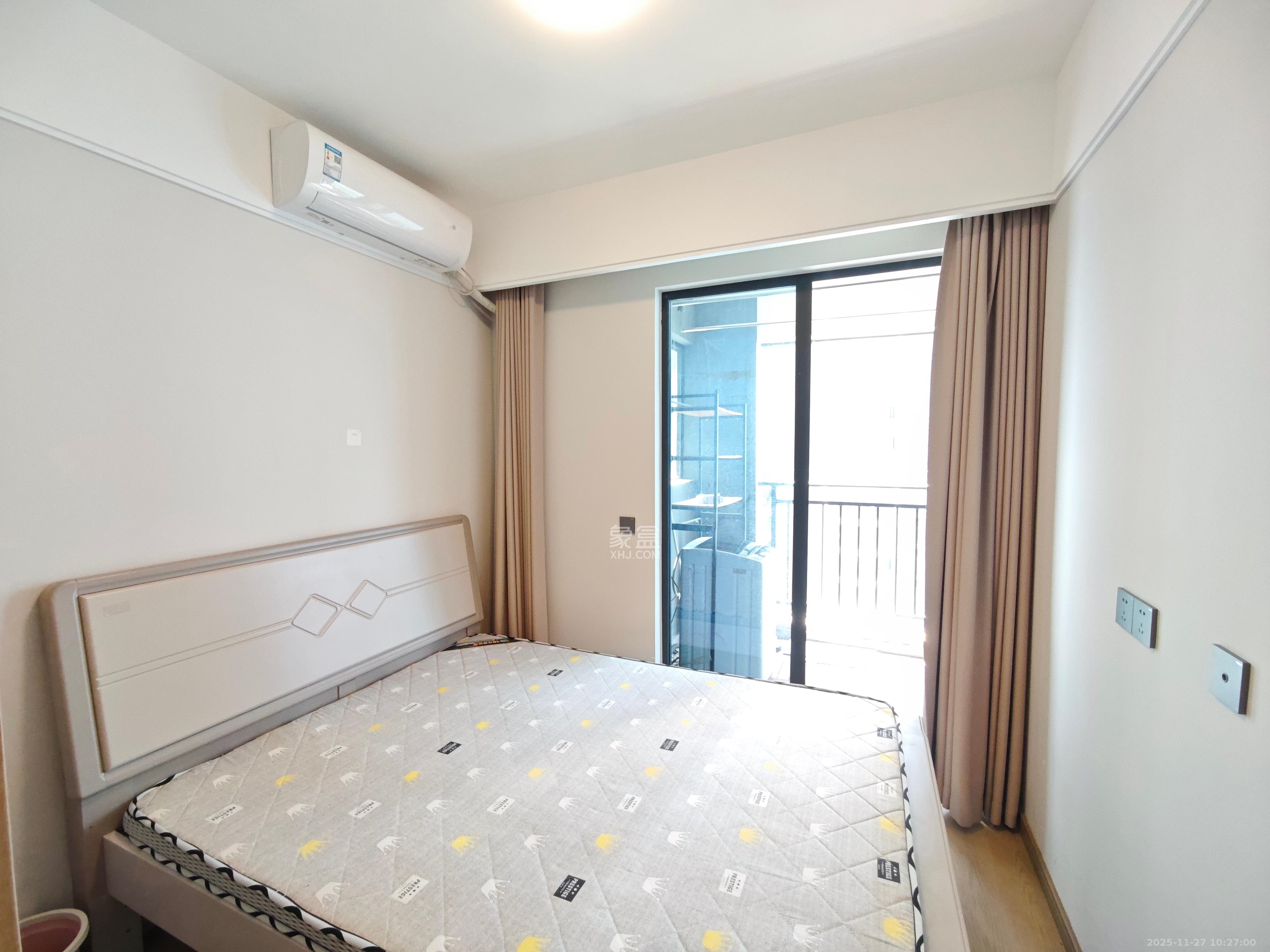 爱家当代境  3室2厅2卫    3200.0元/月室内图