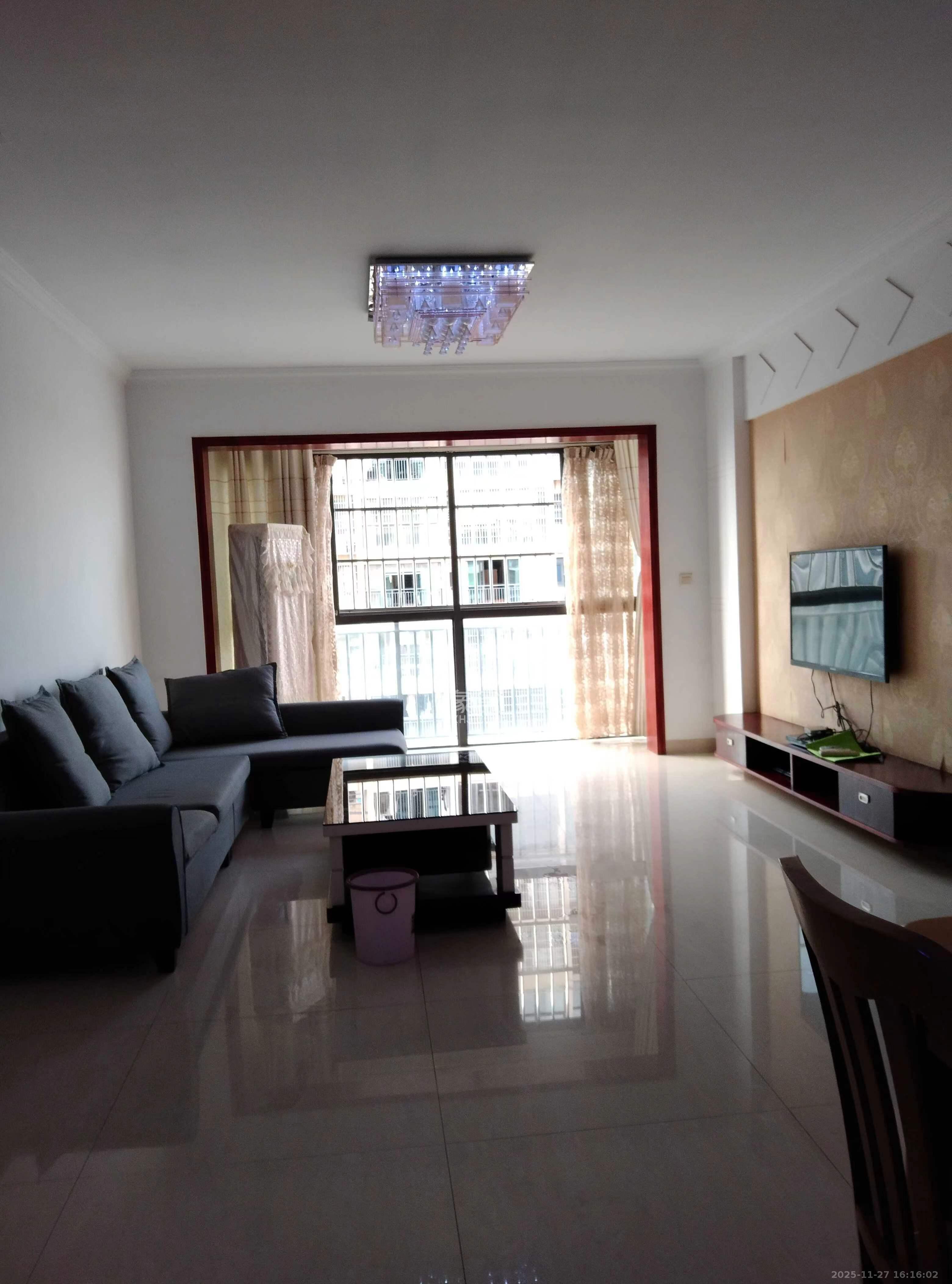 东方芙蓉  3室1厅1卫    3000.0元/月室内图