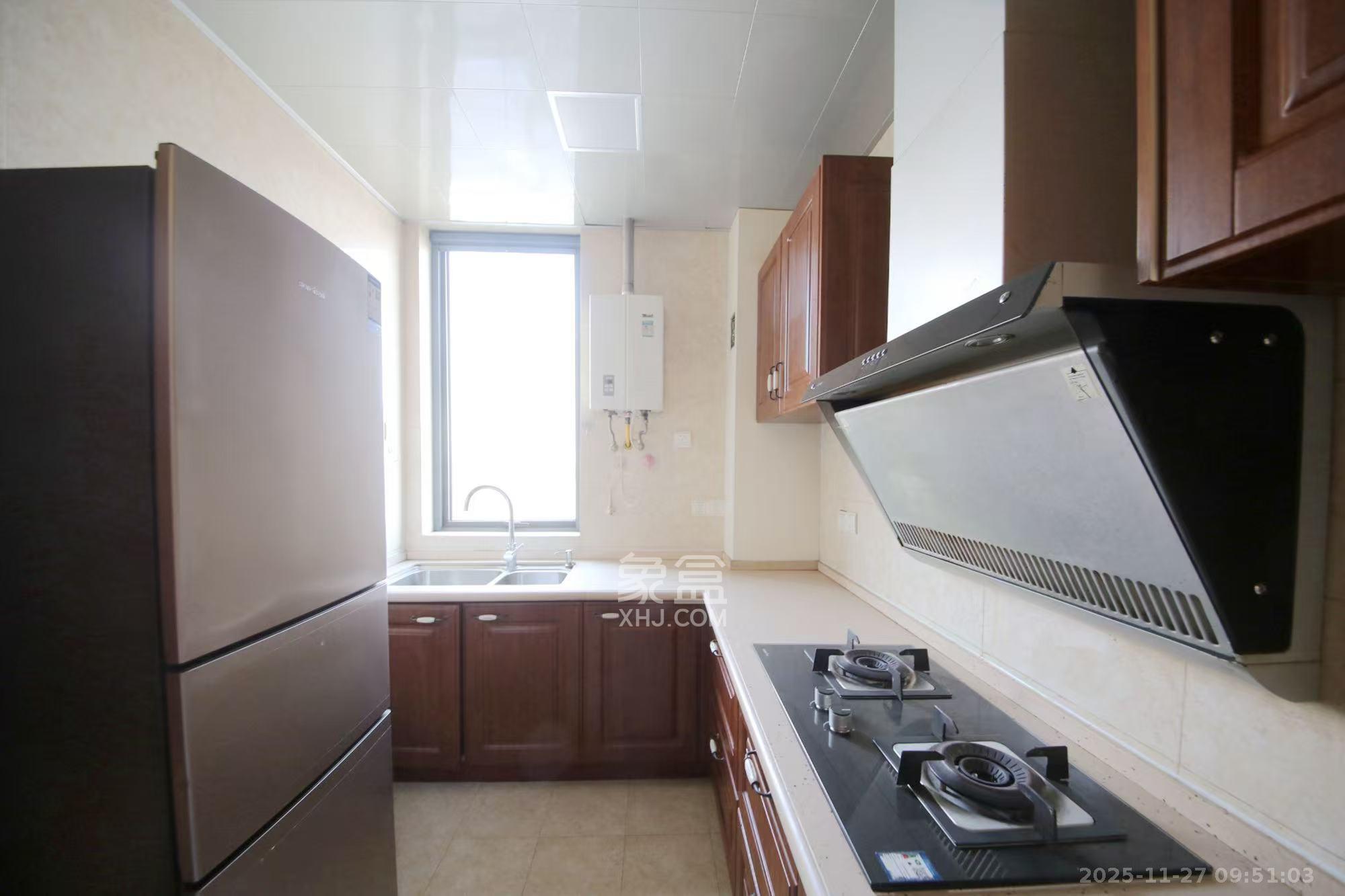 绿城桂花城 3室2厅2卫 3500.0元/月 绿城桂花城 3室2厅2卫 3500.0元/月室内图