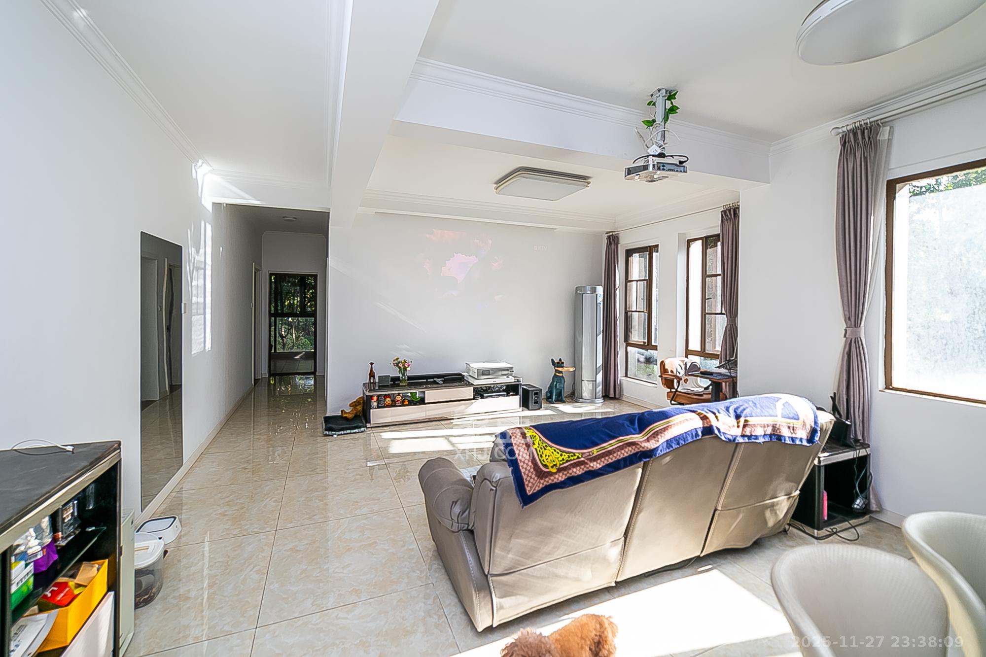 第六都(陆都小区) 3室2厅2卫 168.8万 第六都(陆都小区) 3室2厅2卫 168.8万客厅