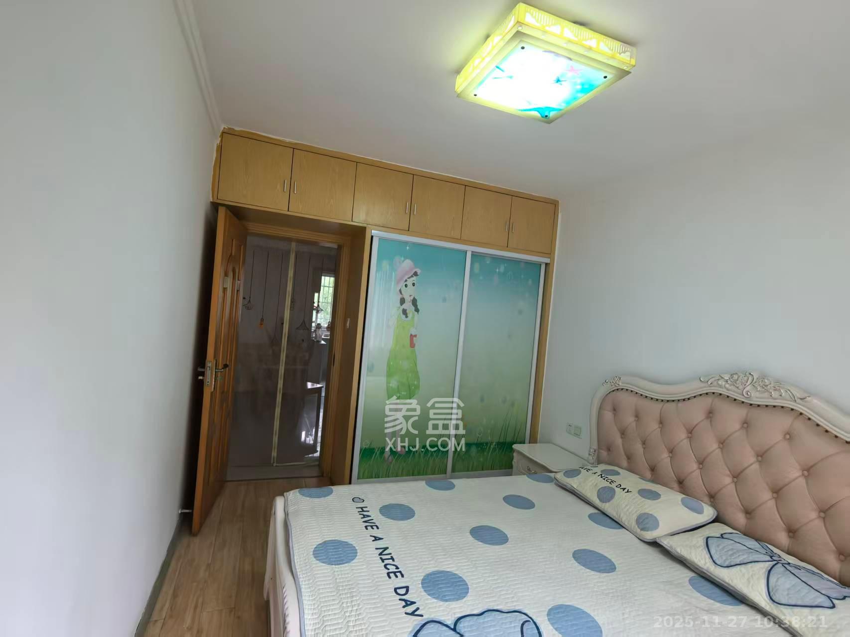 新诚小区  2室2厅1卫    1700.0元/月室内图