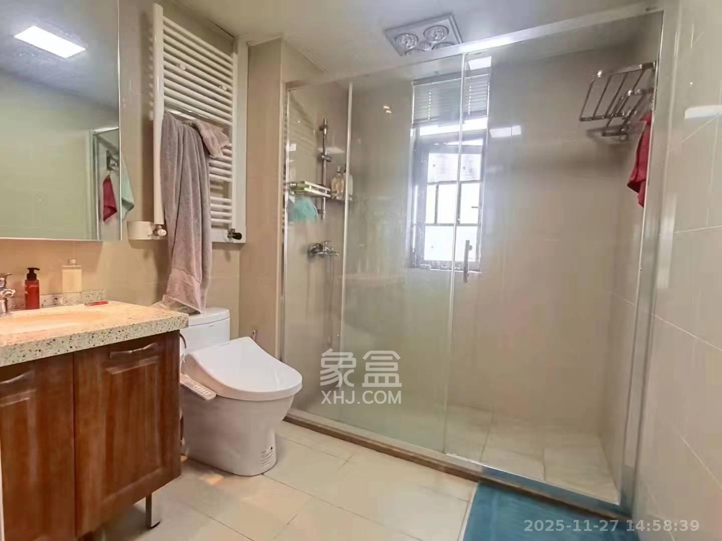 珠江郦城公园1号 3室2厅2卫 3000.0元/月 珠江郦城公园1号 3室2厅2卫 3000.0元/月室内图