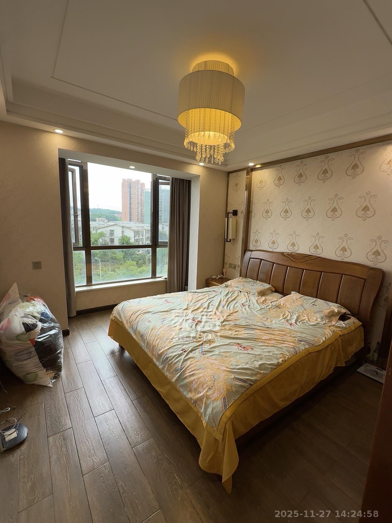 楚天逸品  4室2厅2卫    6500.0元/月室内图