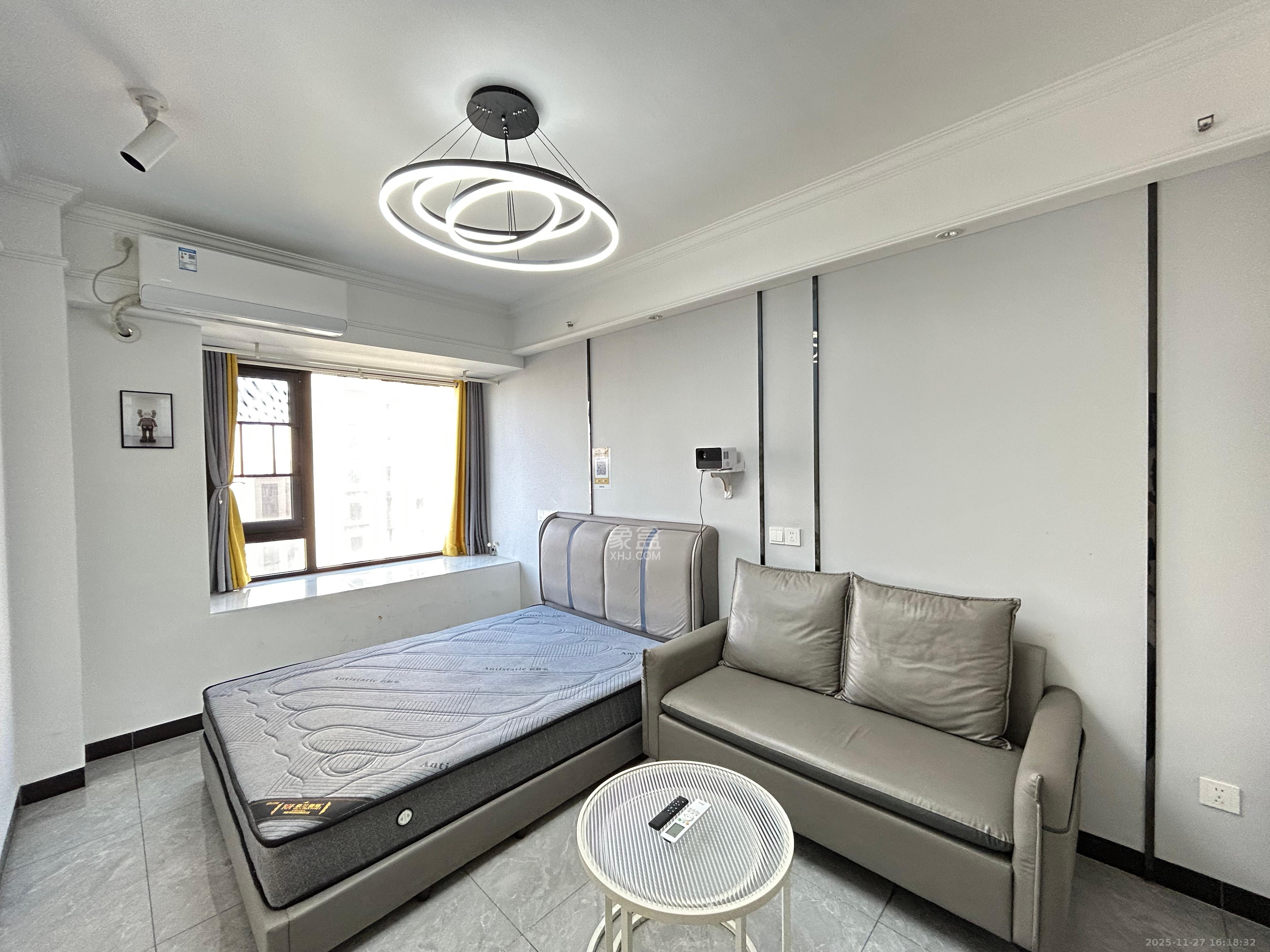 保利海德公园  1室1厅1卫    1600.0元/月