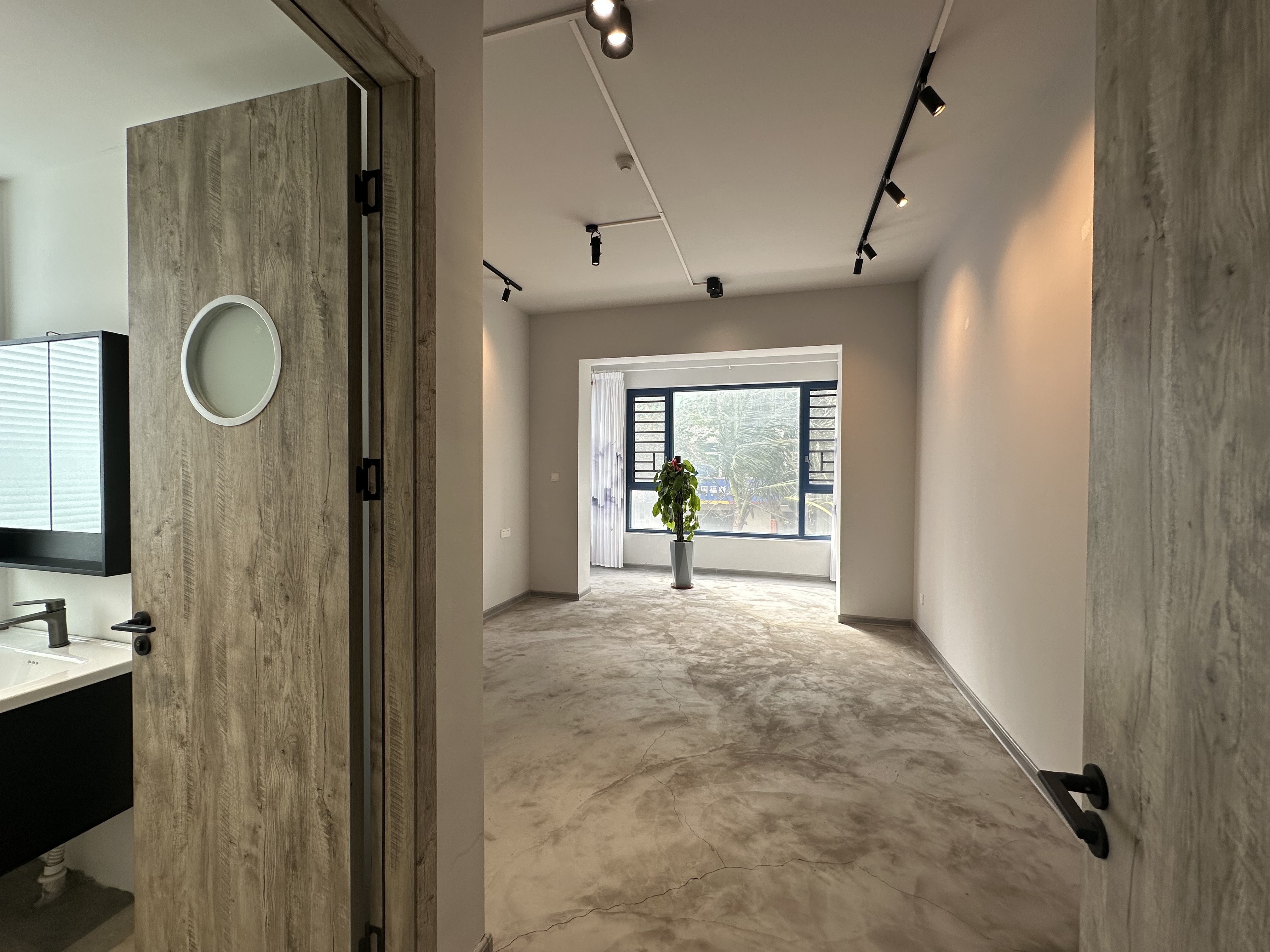 富力首府  4室2厅3卫    400.0万客厅