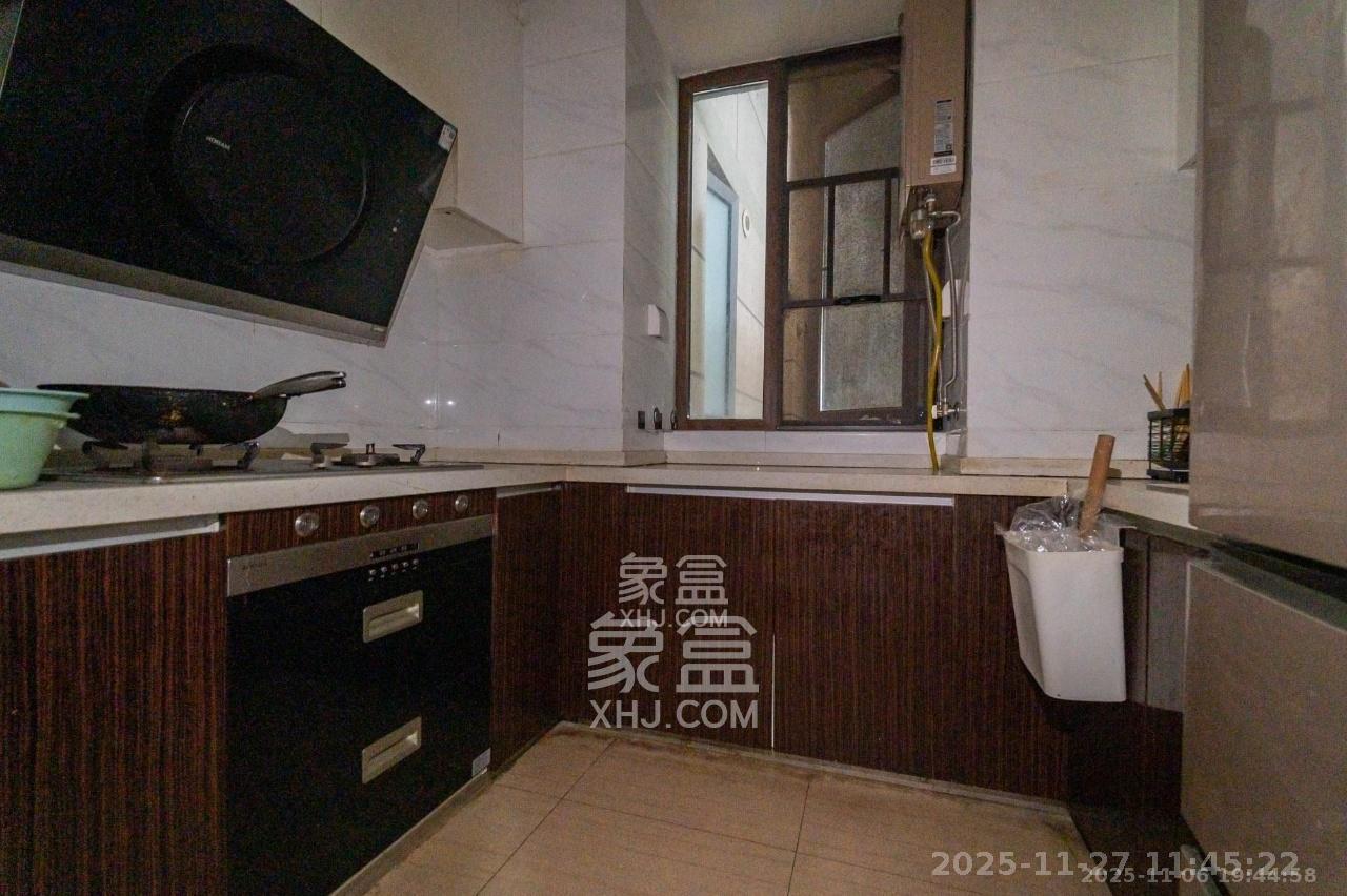 碧桂园中央花园 3室2厅2卫 2700.0元/月 碧桂园中央花园 3室2厅2卫 2700.0元/月室内图