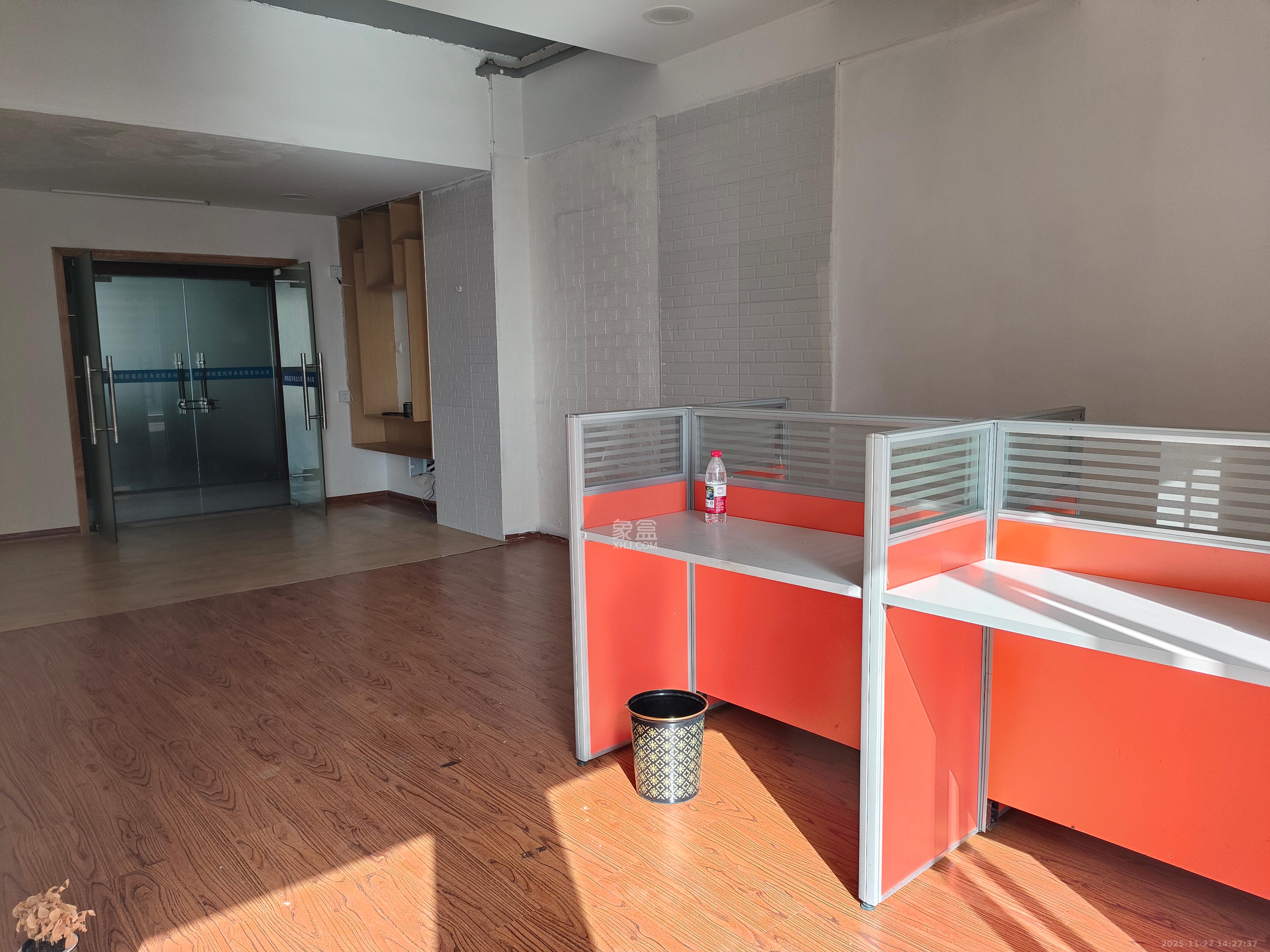 万象美域  1室1厅0卫    1200.0元/月室内图