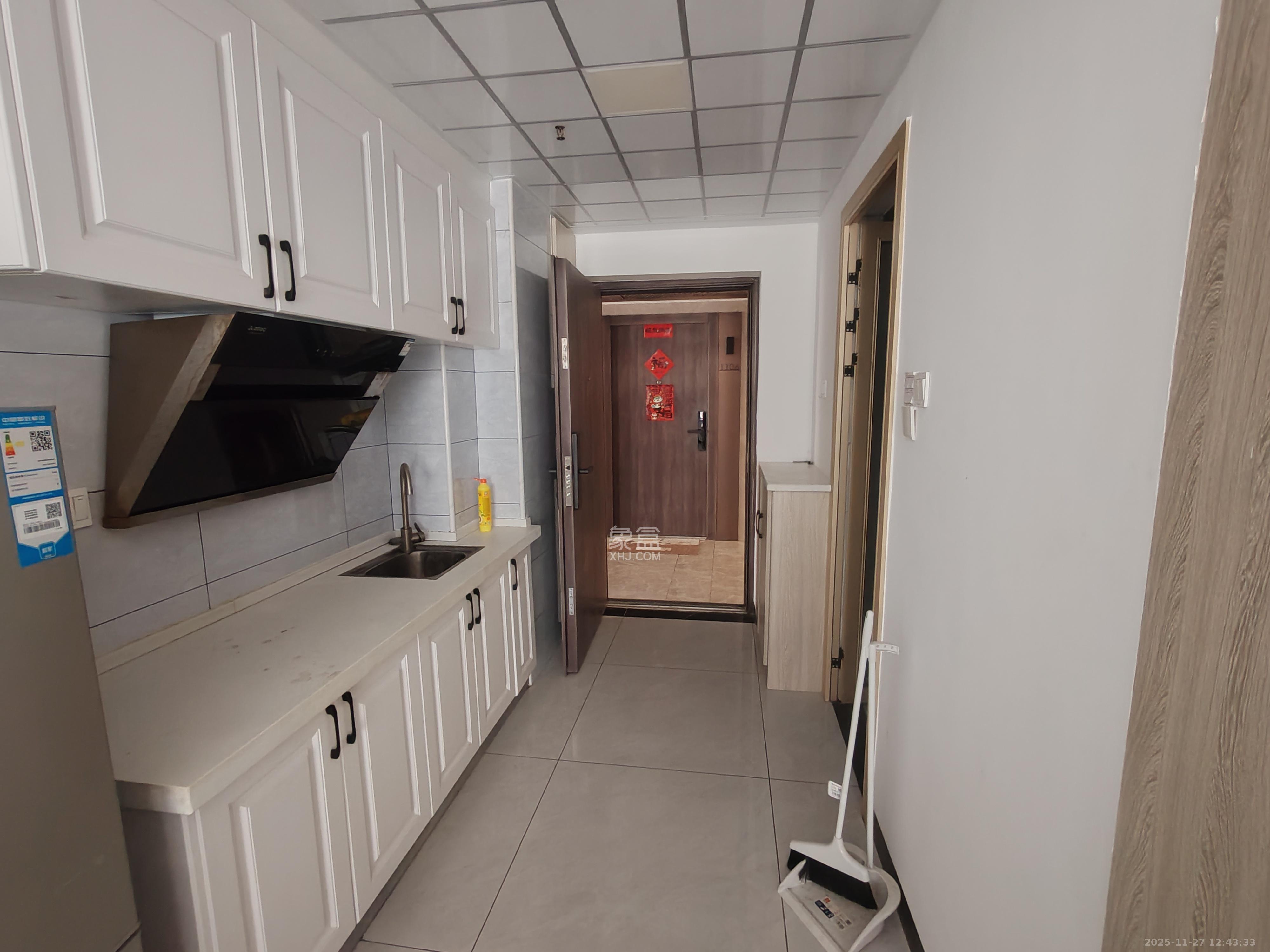 龙湖湘江星座（祺鑫星座公寓）  1室1厅1卫    1500.0元/月室内图