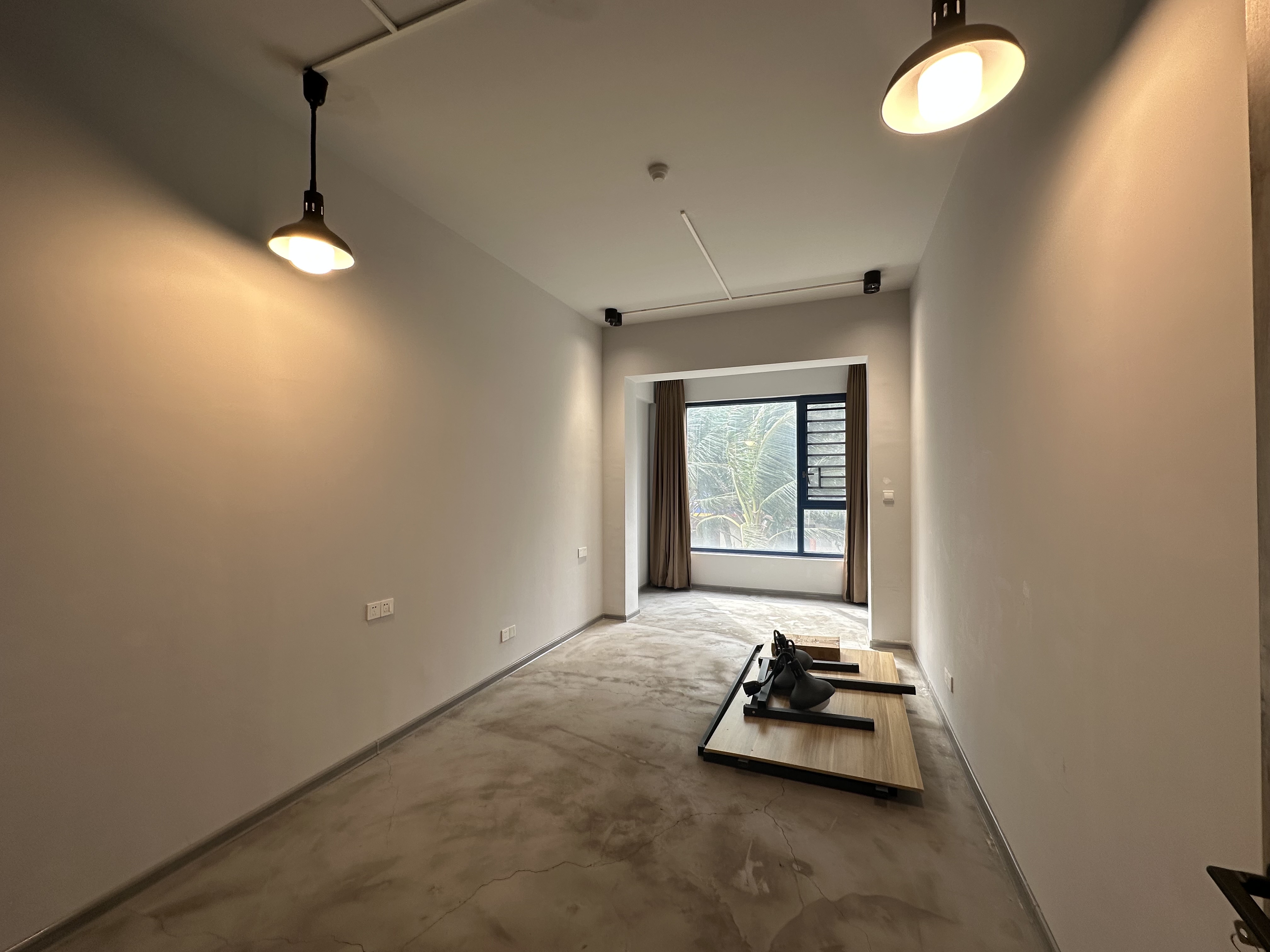 富力首府  4室2厅3卫    400.0万客厅