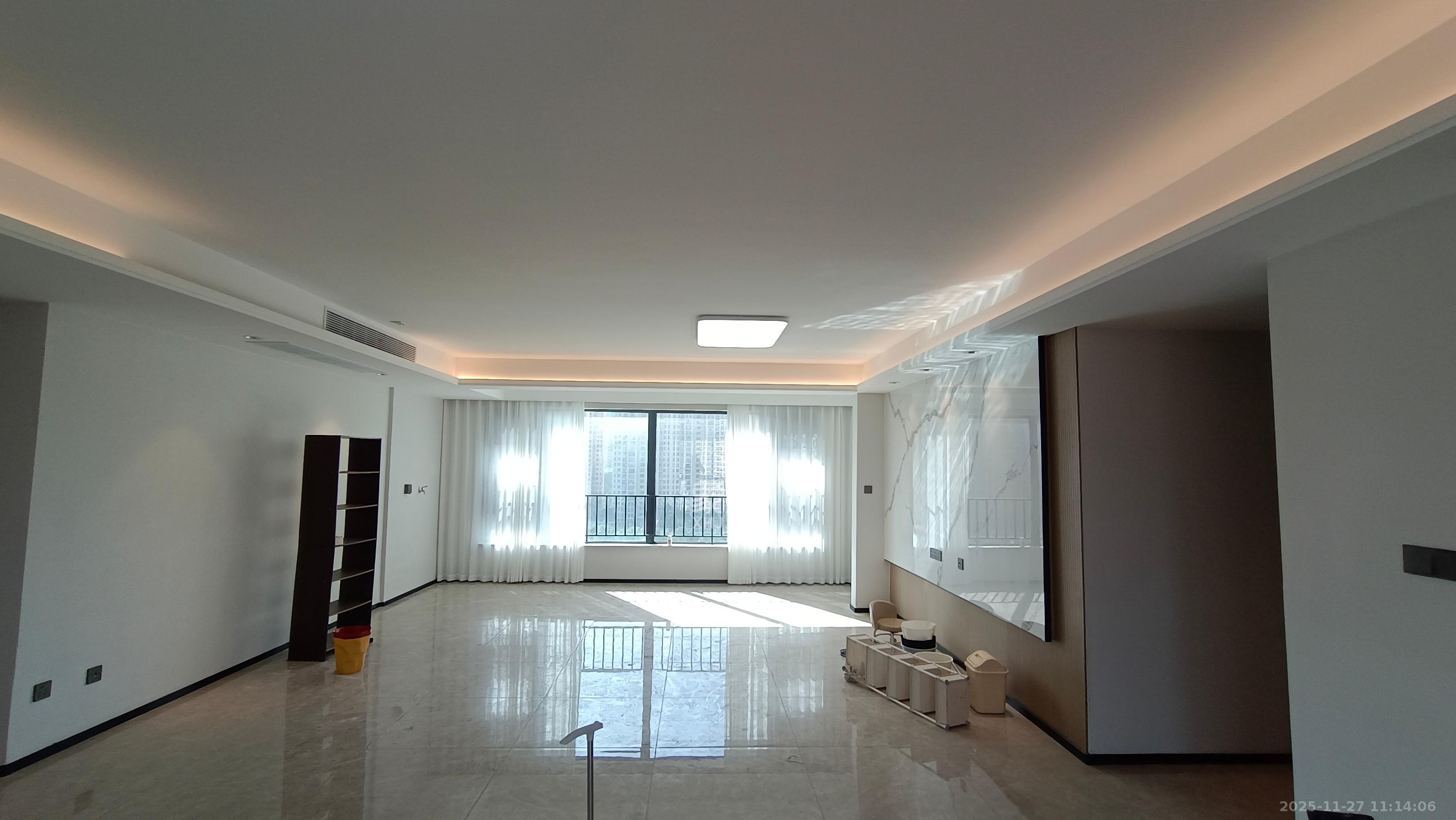 华润凯旋门二期  4室2厅2卫    5000.0元/月室内图