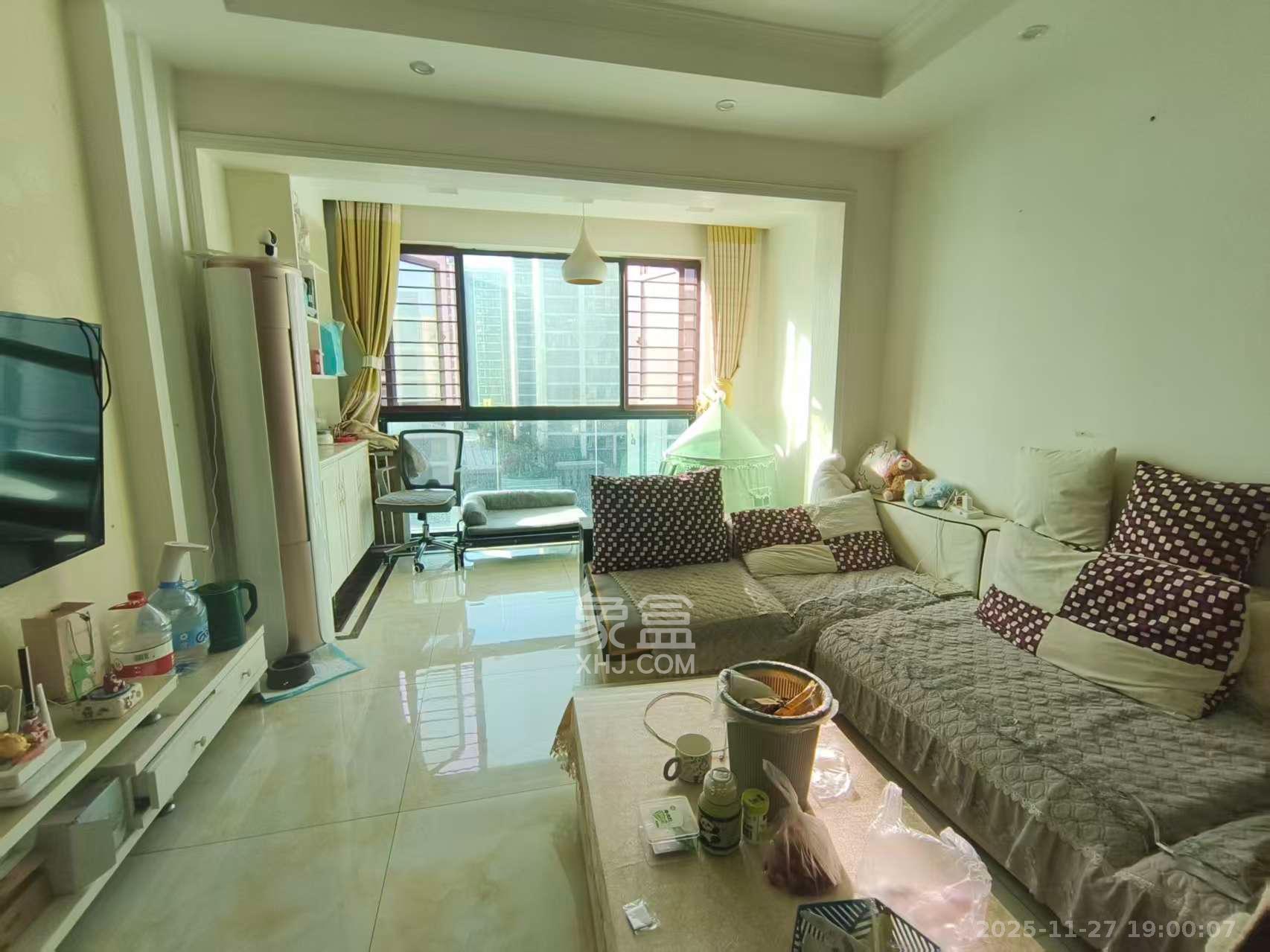 滨江一号（丰泰花园）  2室2厅1卫    2100.0元/月