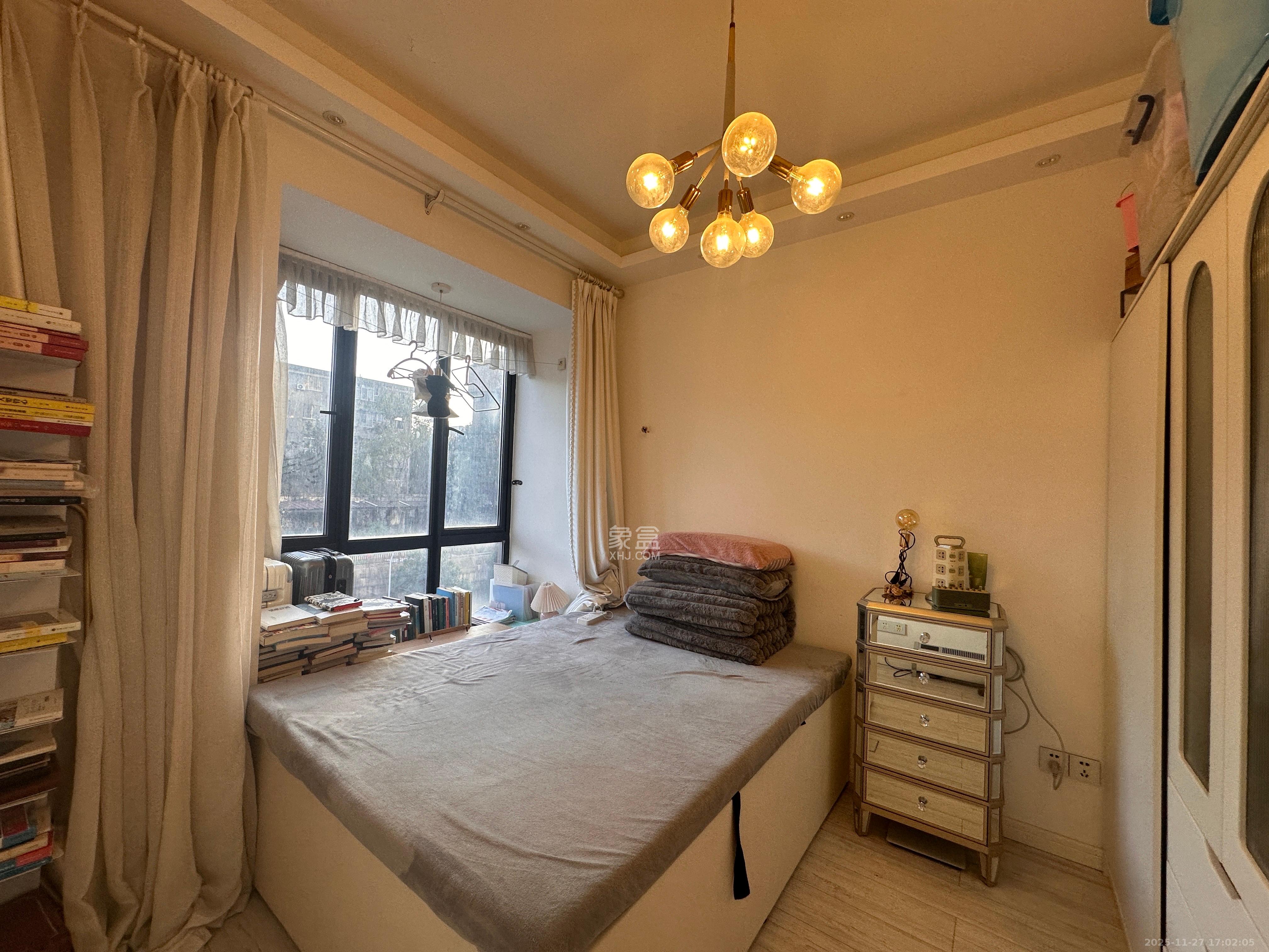 荣悦台 1室1厅0卫 2500.0元/月 荣悦台 1室1厅0卫 2500.0元/月室内图