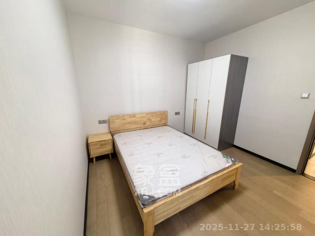 中海阅溪府  3室2厅2卫    3000.0元/月室内图