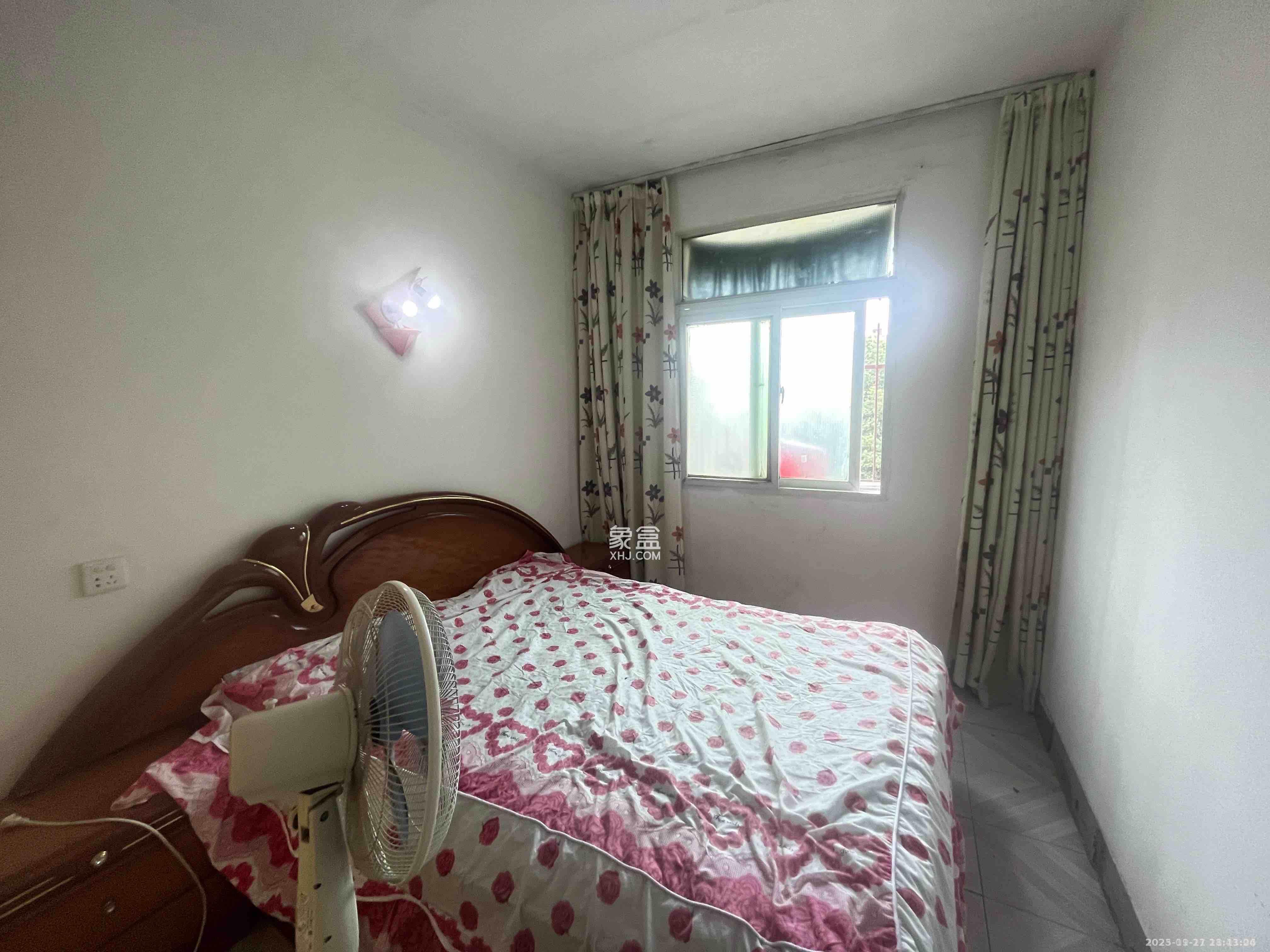 阿弥岭一二片  2室1厅1卫    1300.0元/月室内图