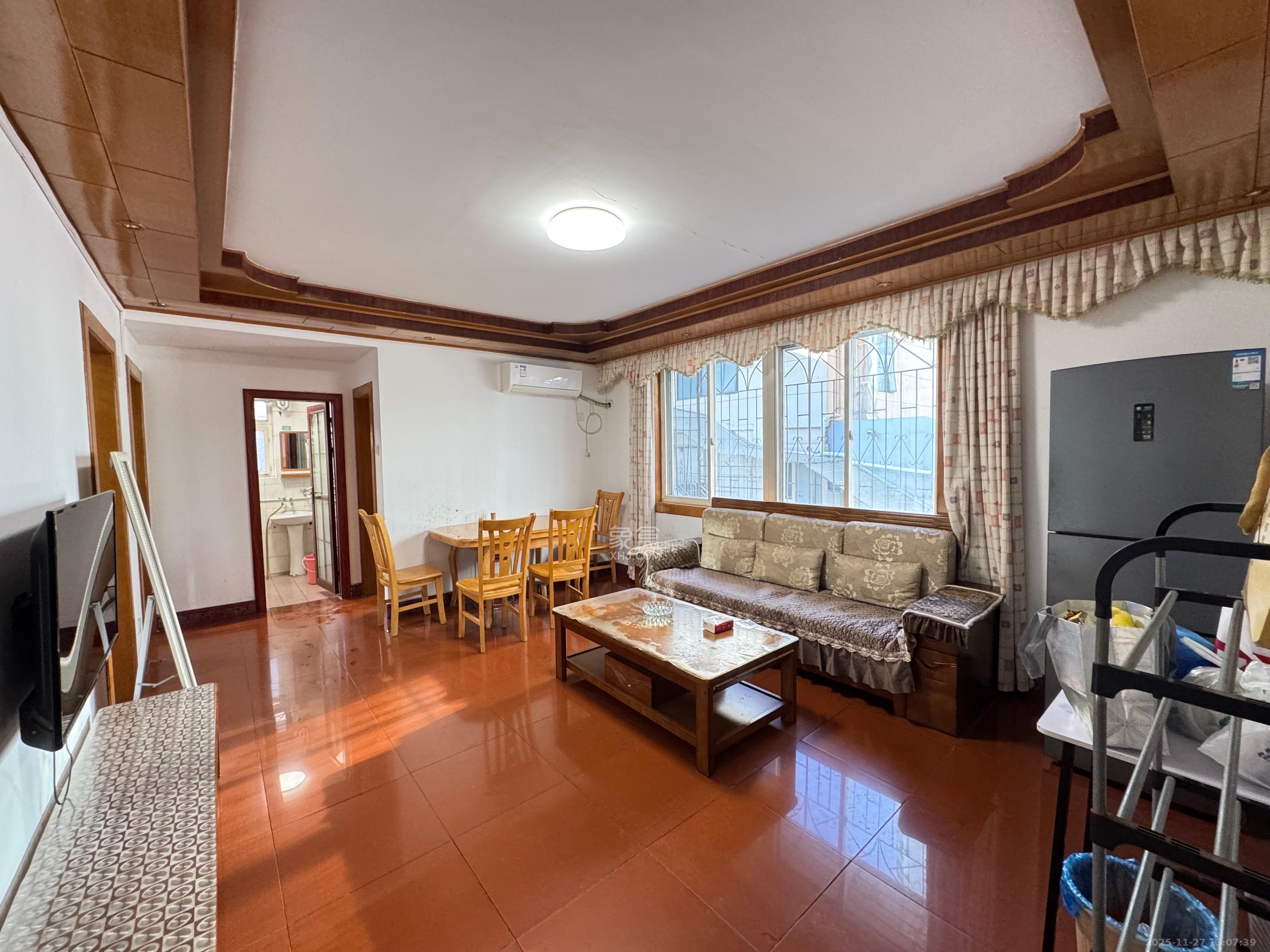 人造板厂宿舍（新河北堤1号）  3室2厅1卫    2400.0元/月