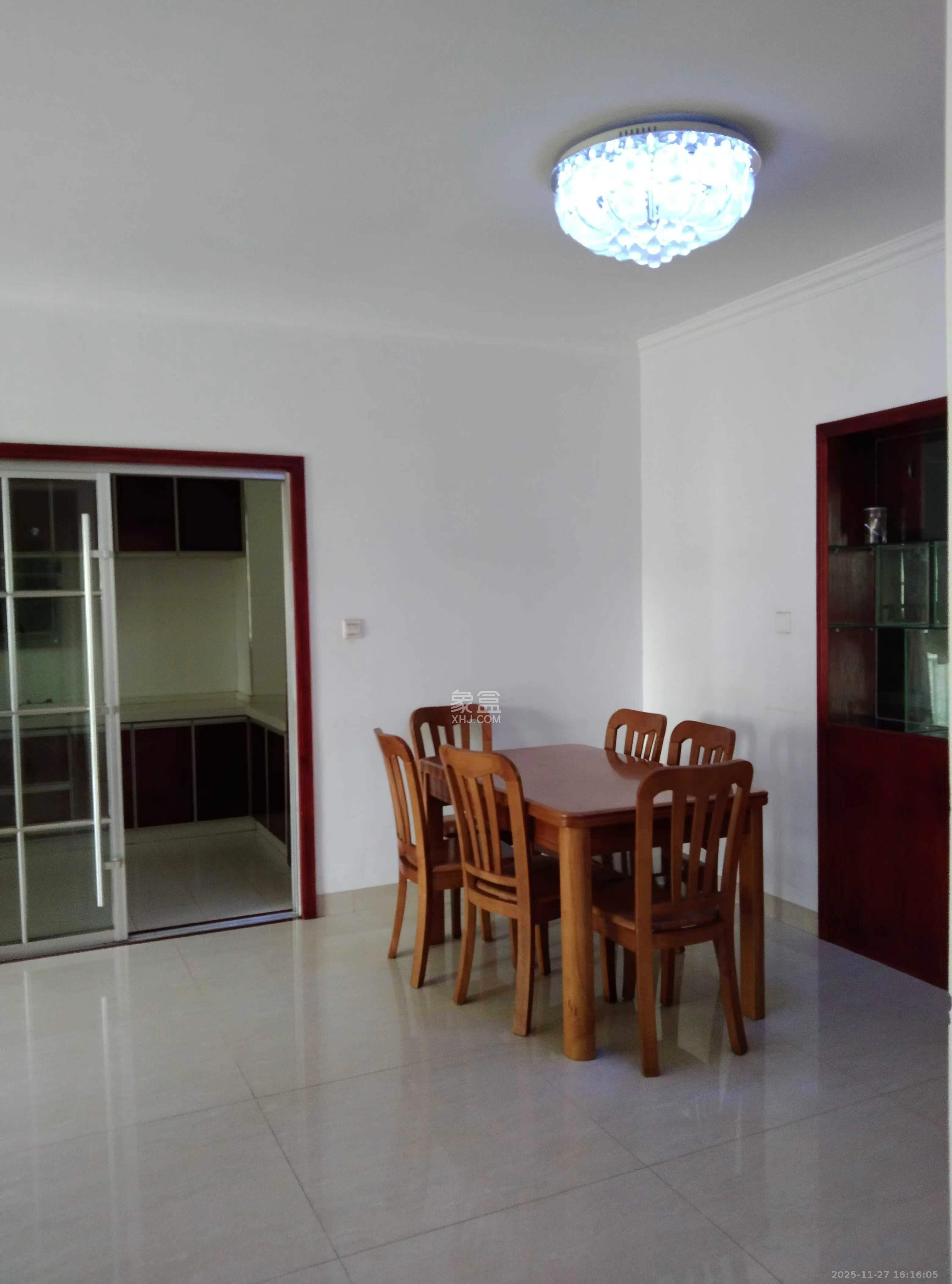 东方芙蓉  3室1厅1卫    3000.0元/月室内图