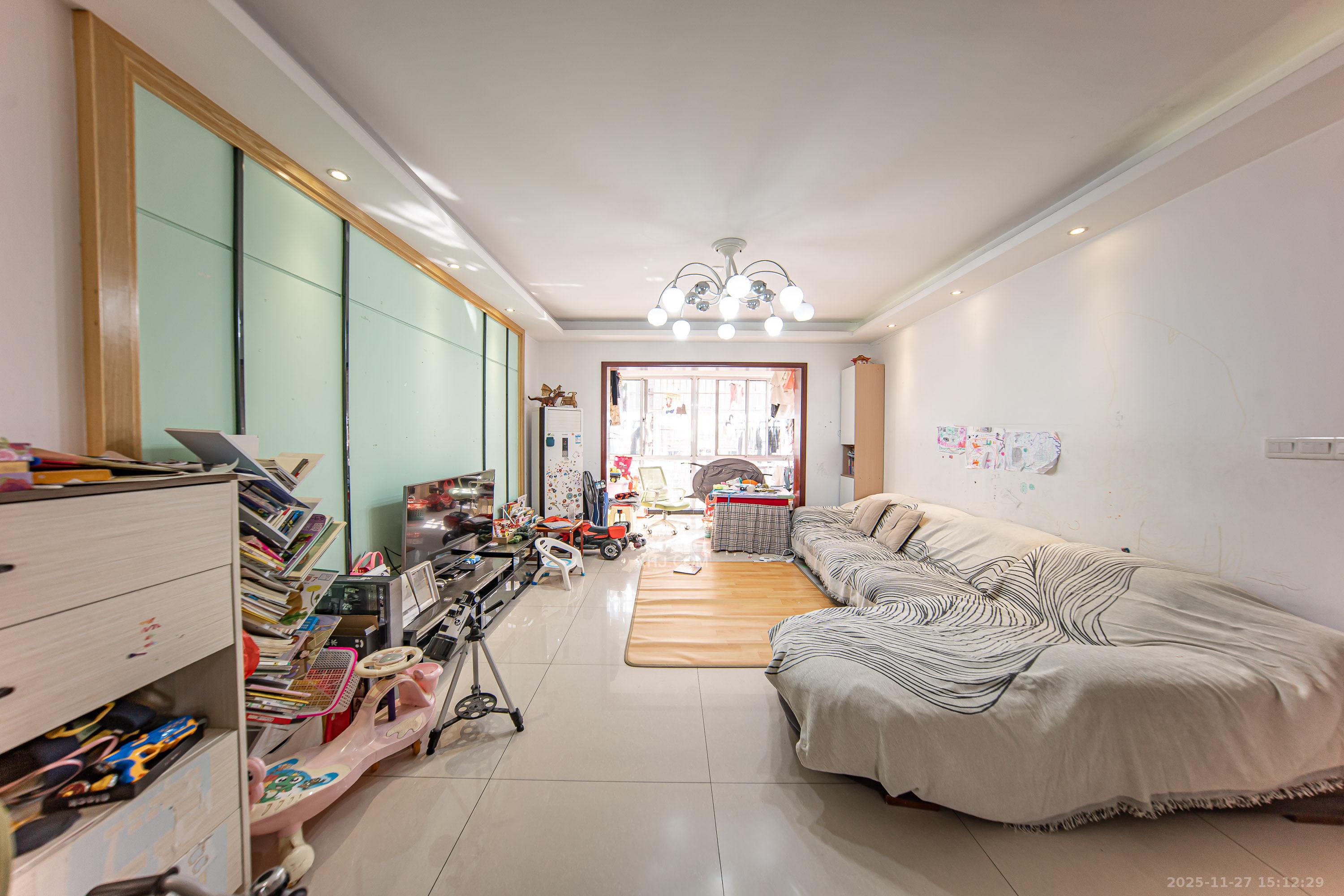 含浦家苑 3室2厅2卫 80.0万 含浦家苑 3室2厅2卫 80.0万客厅