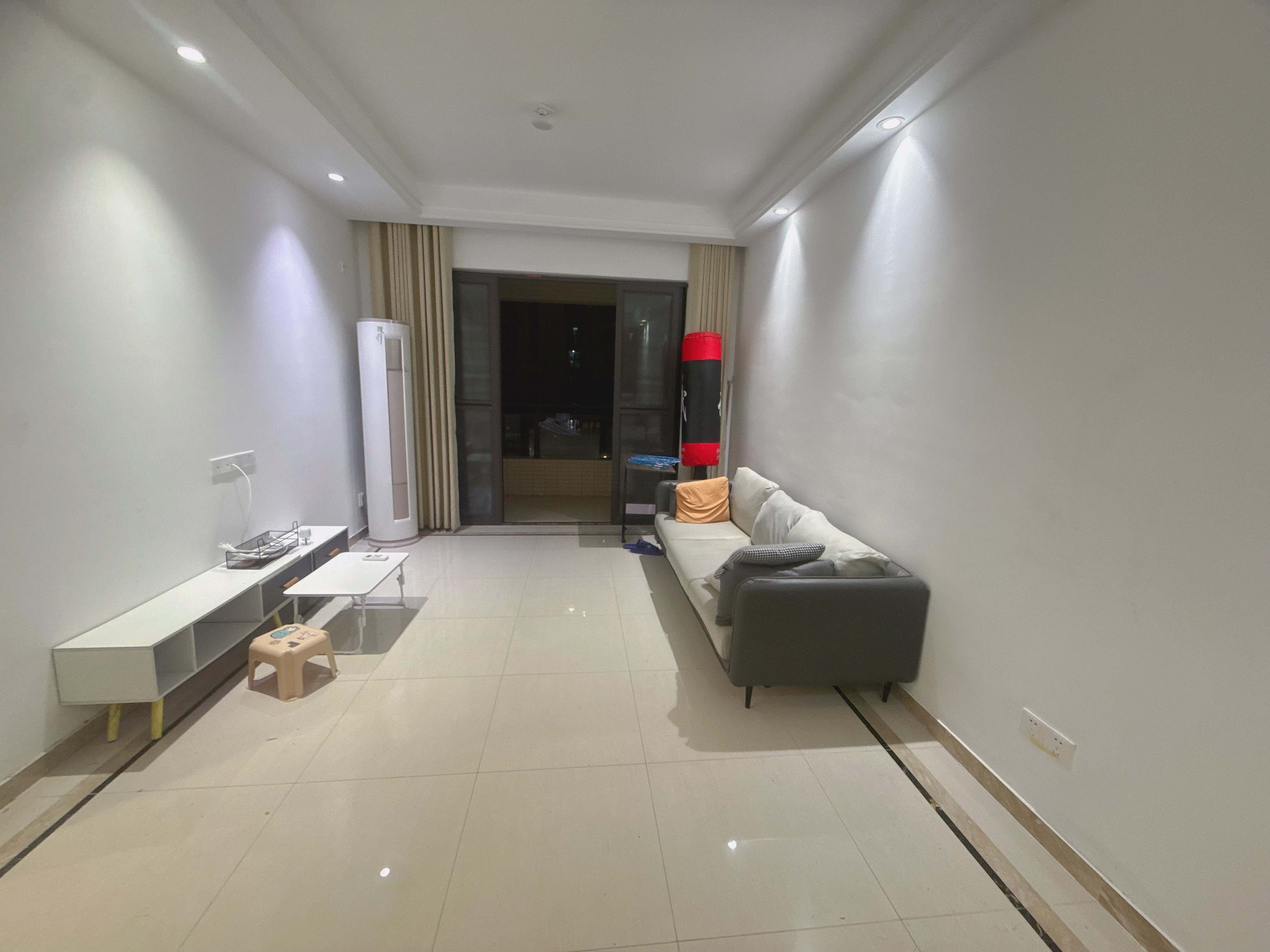 中海锦城  2室2厅1卫    2600.0元/月室内图