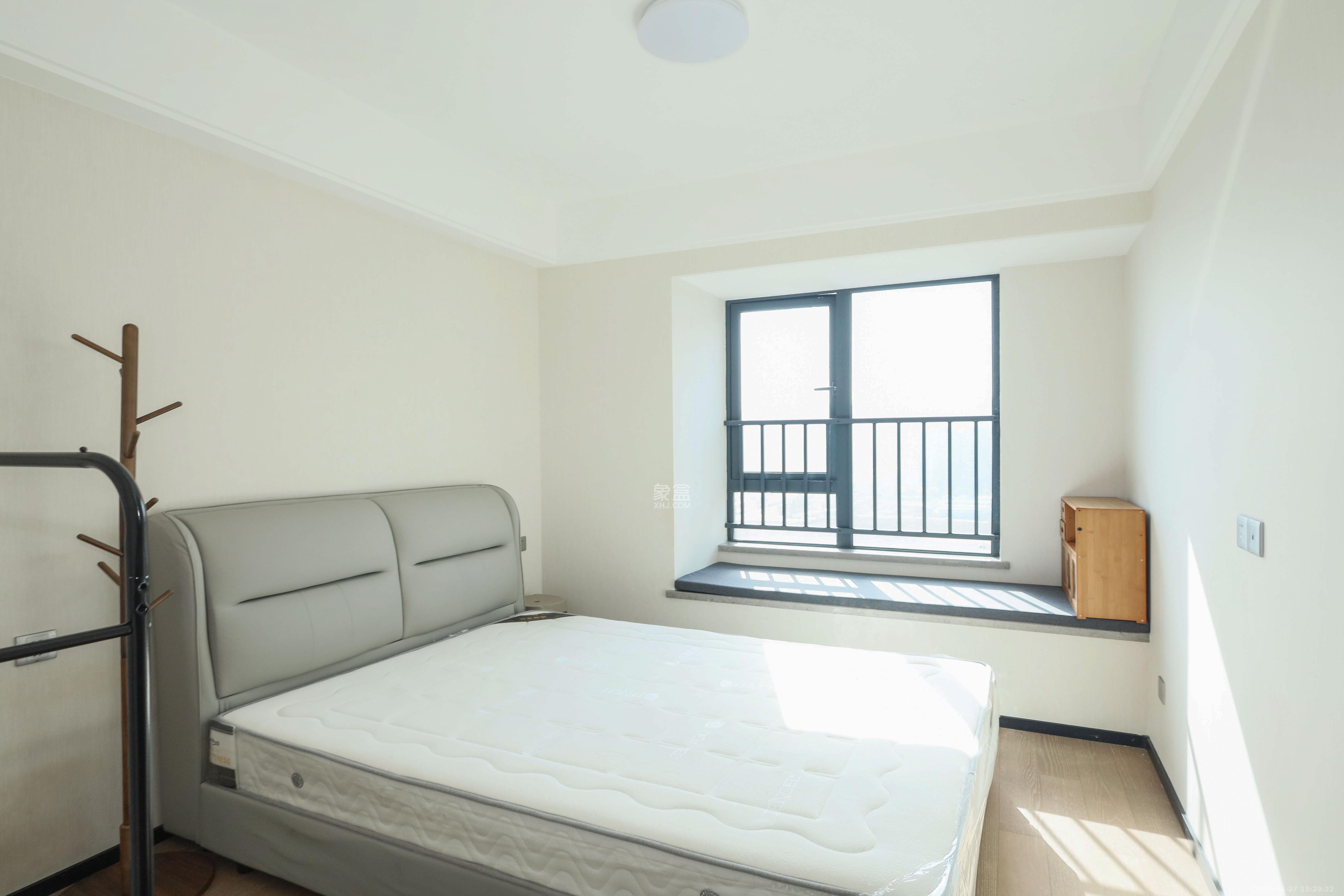 中海麓山境南区 3室2厅2卫 2600.0元/月 中海麓山境南区 3室2厅2卫 2600.0元/月室内图