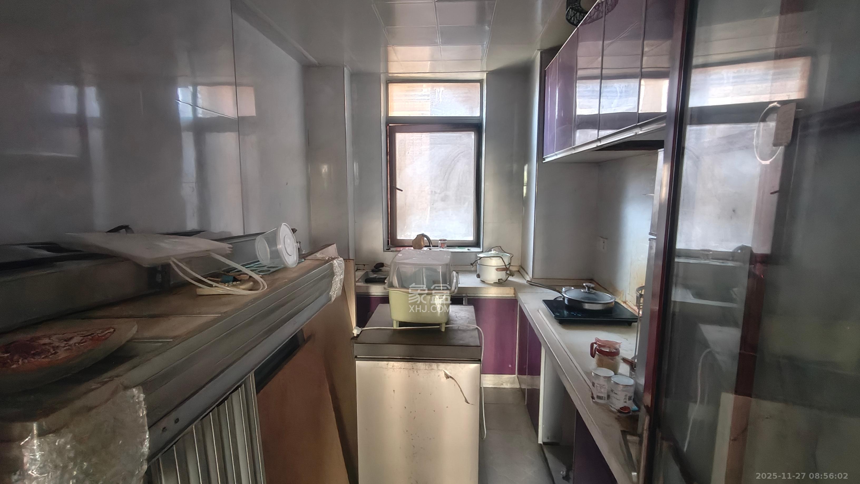 新城新世界一二三期  3室2厅1卫    2700.0元/月室内图