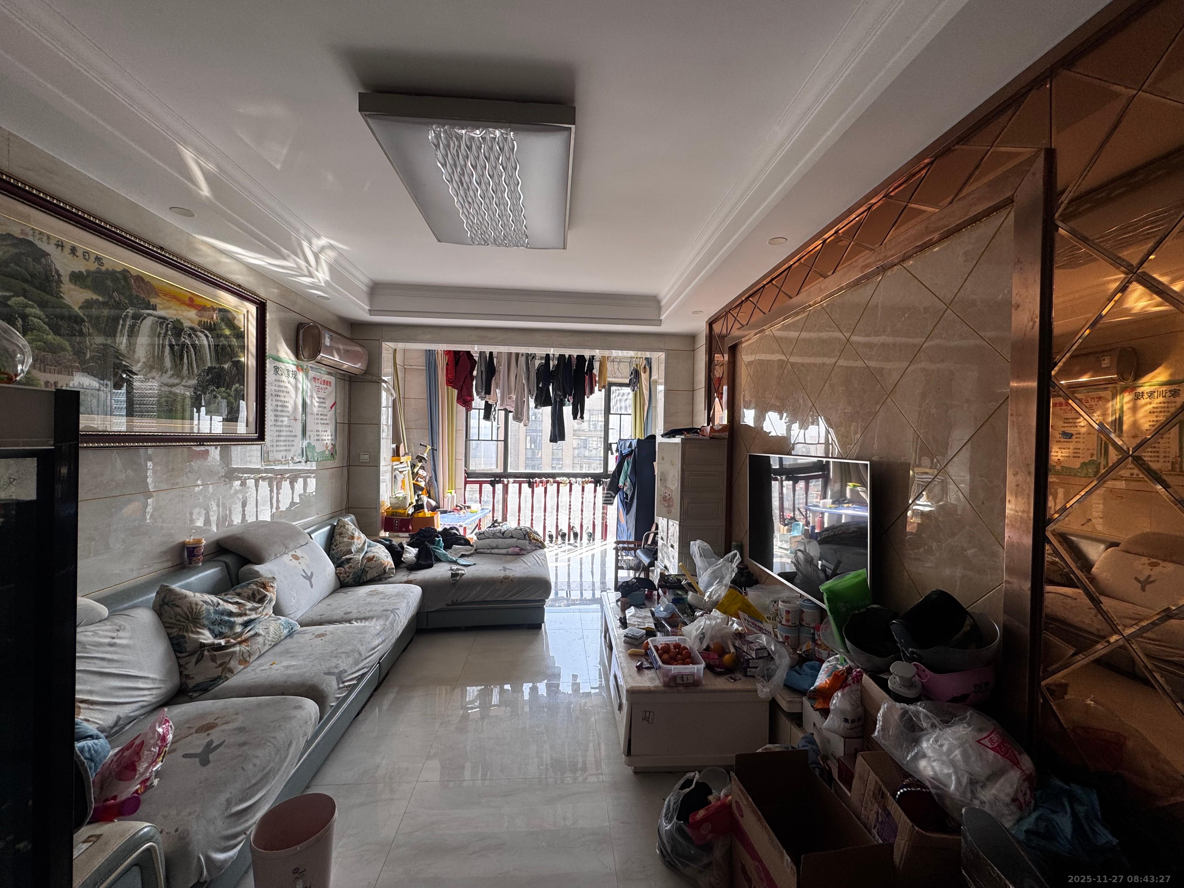 新华都万家城 3室2厅1卫 2400.0元/月 新华都万家城 3室2厅1卫 2400.0元/月室内图