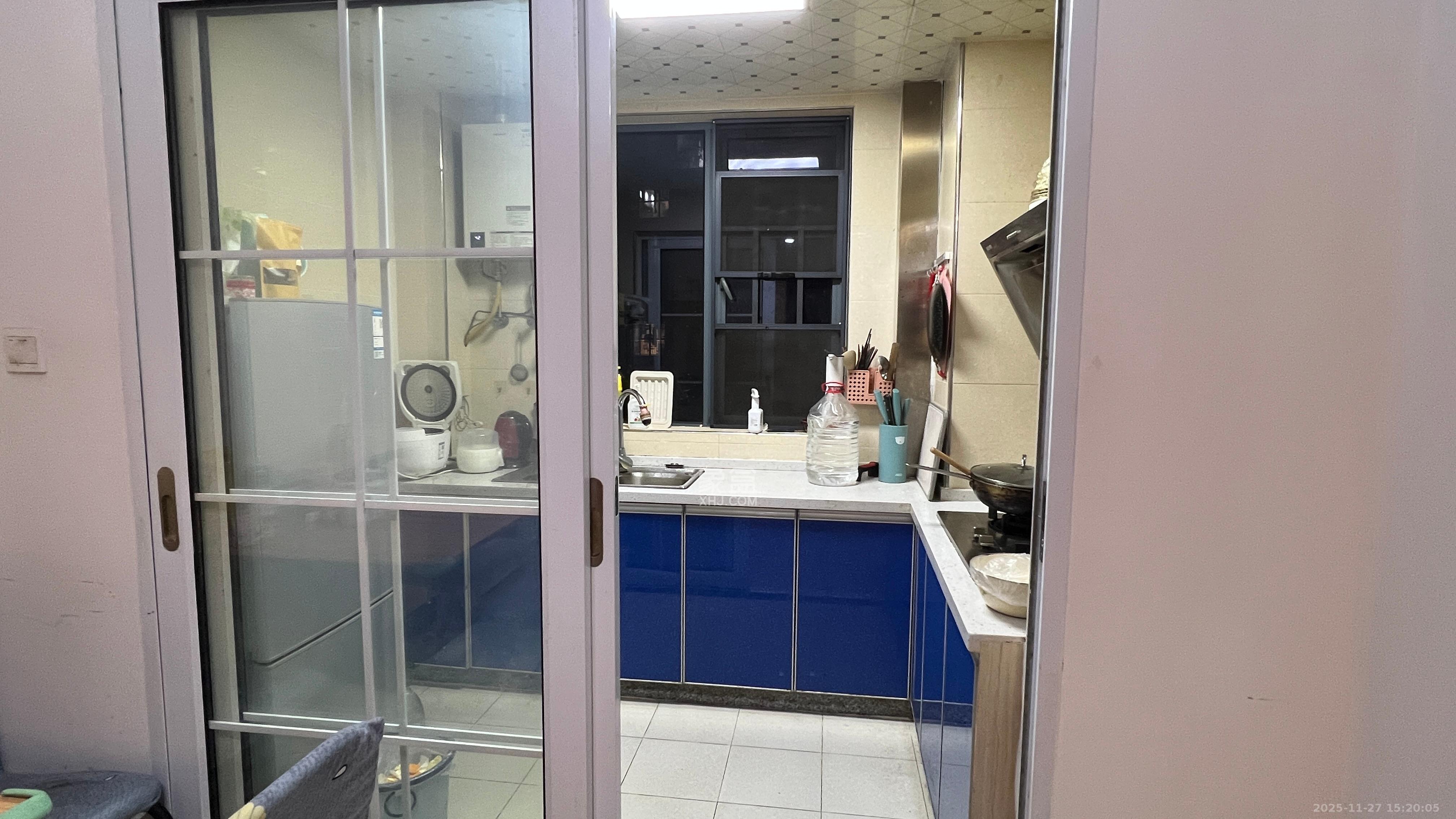 荣盛花语书苑 3室2厅1卫 2400.0元/月 荣盛花语书苑 3室2厅1卫 2400.0元/月室内图