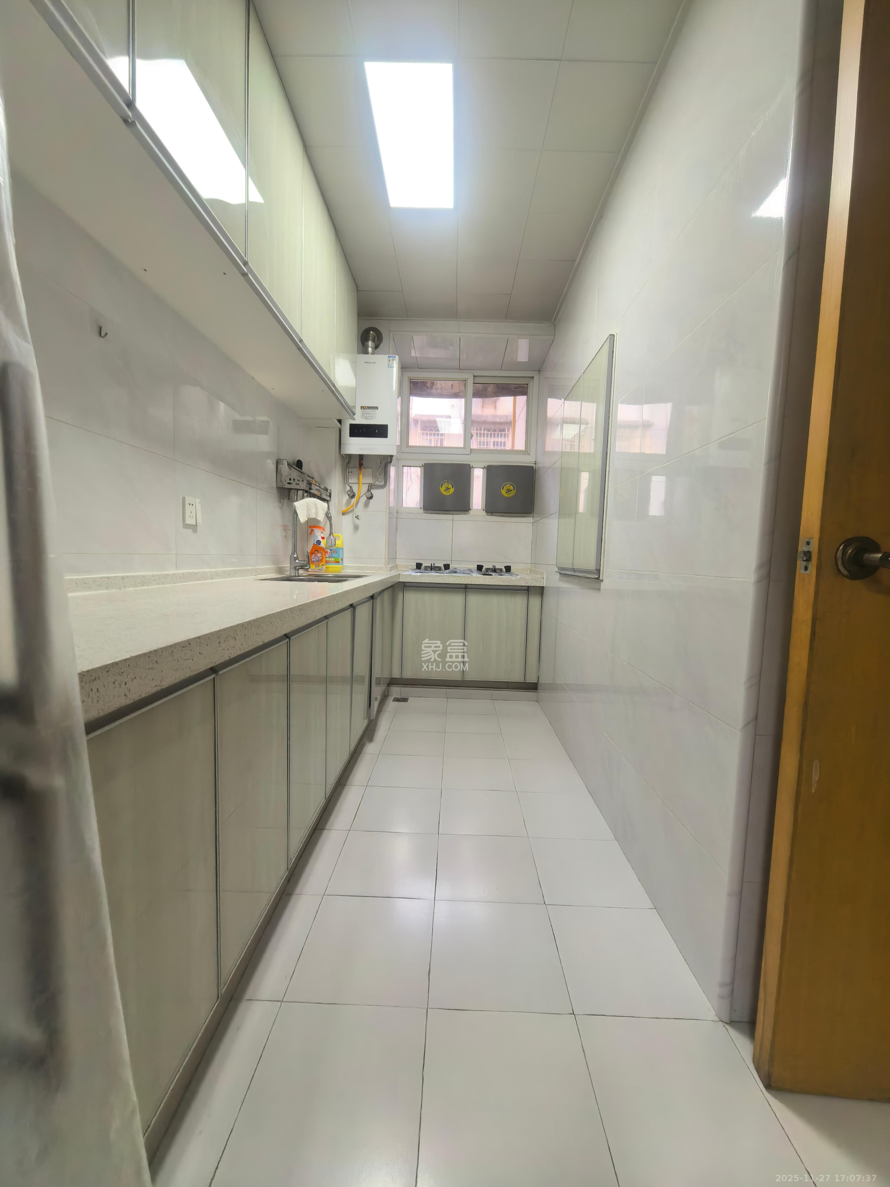 交通技校宿舍 3室2厅1卫 3000.0元/月 交通技校宿舍 3室2厅1卫 3000.0元/月室内图