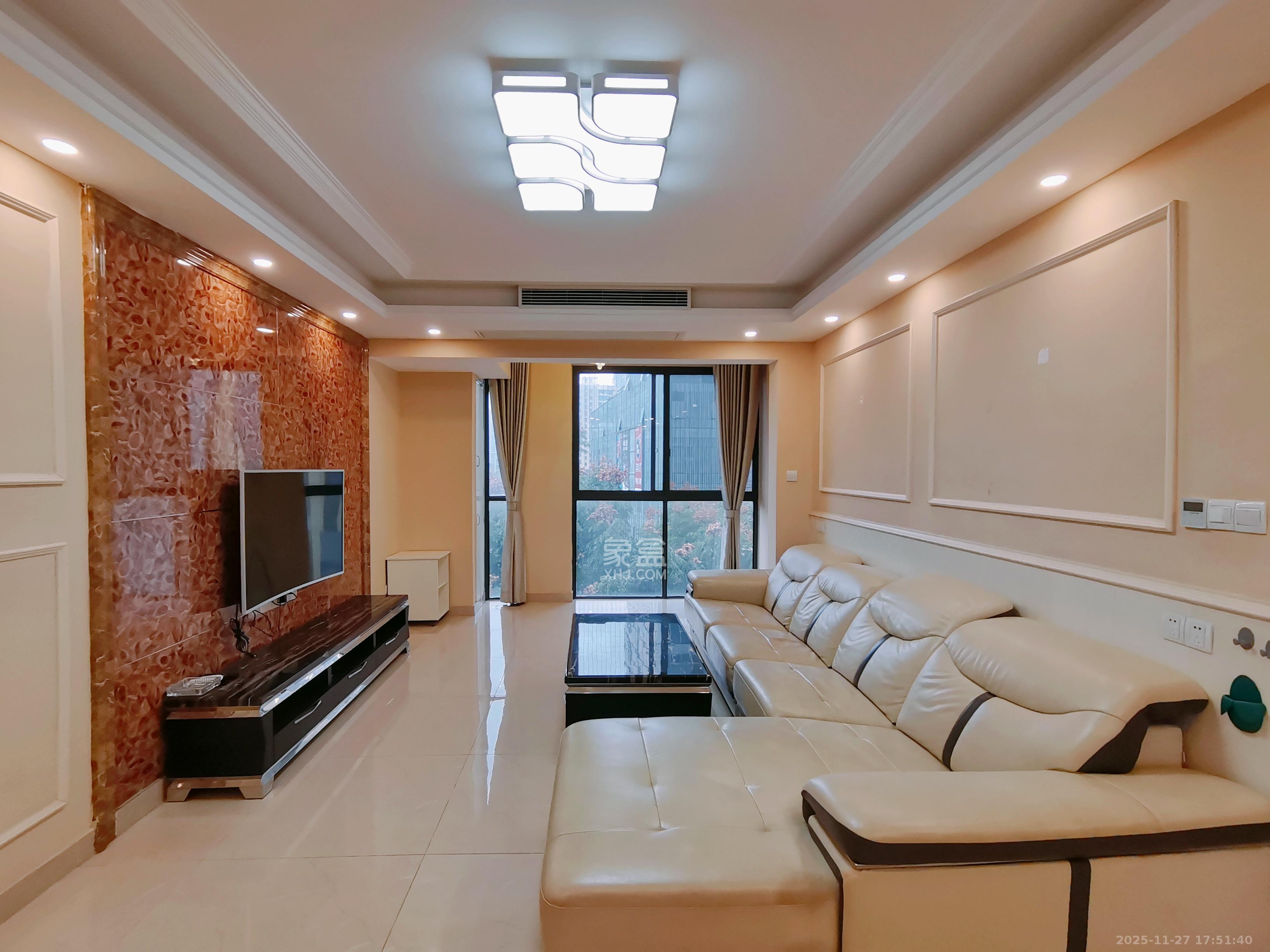 阳光100一期、四五期 1室2厅2卫 3500.0元/月 阳光100一期、四五期 1室2厅2卫 3500.0元/月室内图