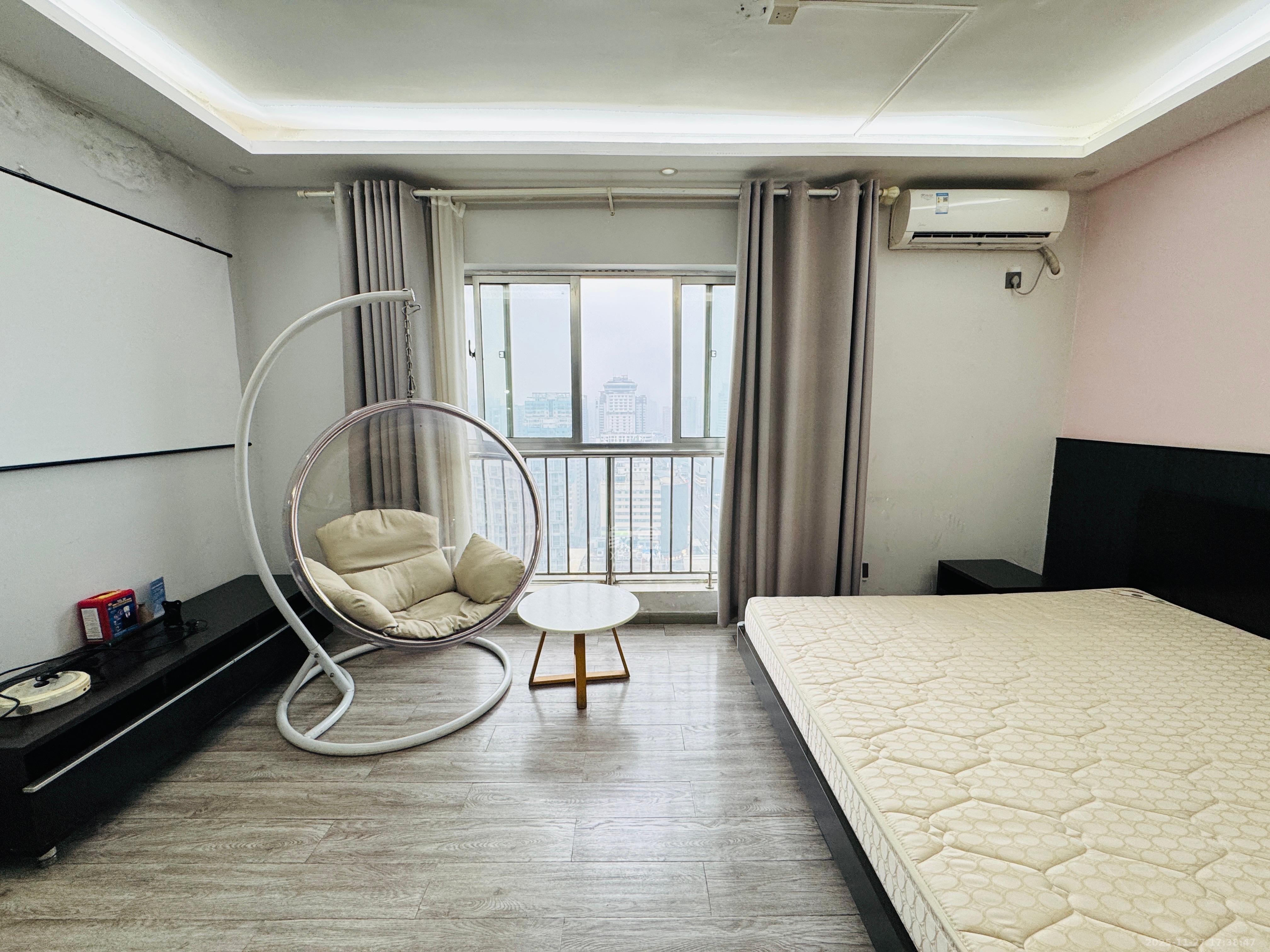 君临国际 1室1厅1卫 1500.0元/月 君临国际 1室1厅1卫 1500.0元/月室内图