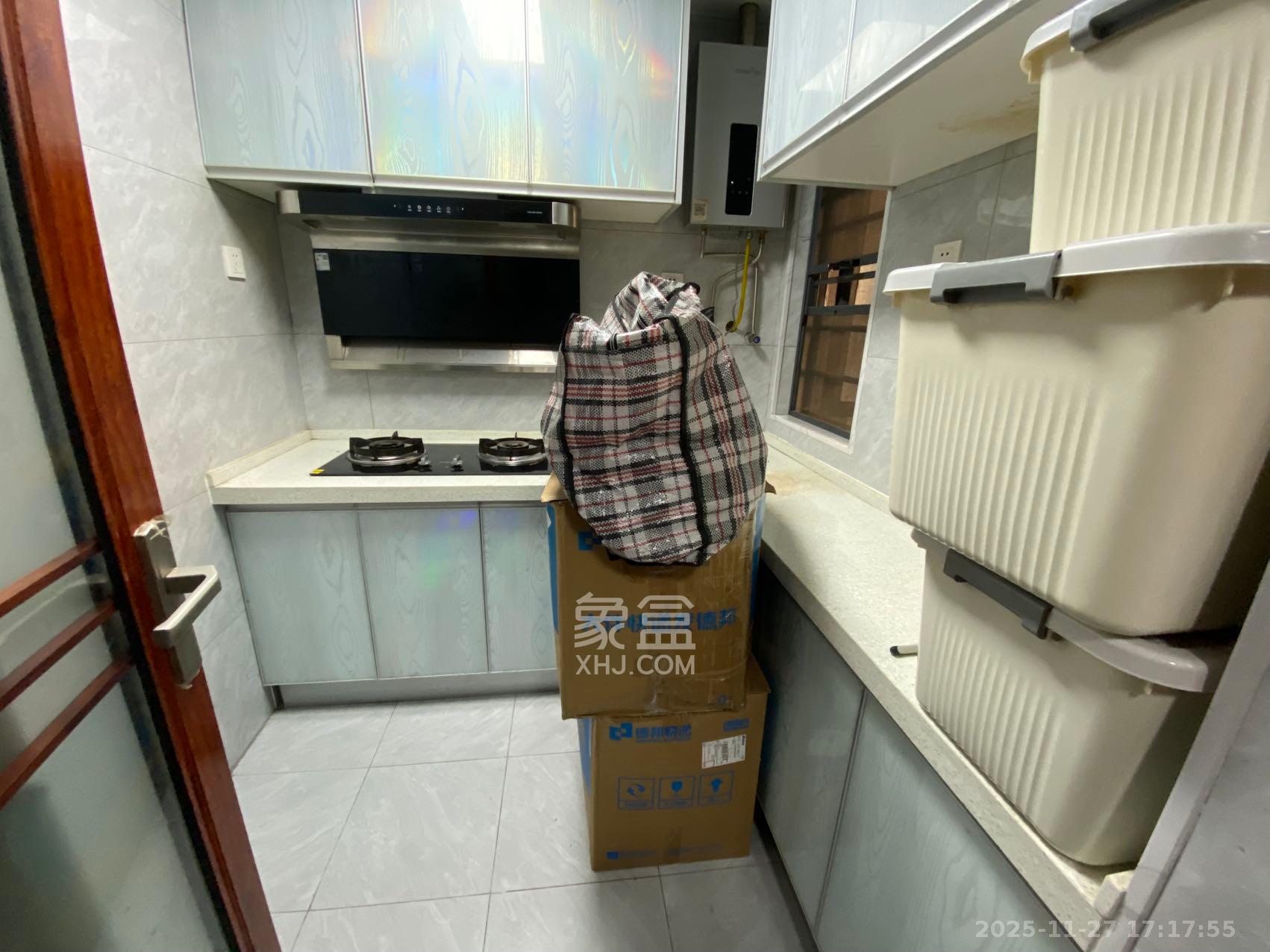 保利城（中航城国际社区、郡原美村）  4室2厅2卫    2000.0元/月室内图