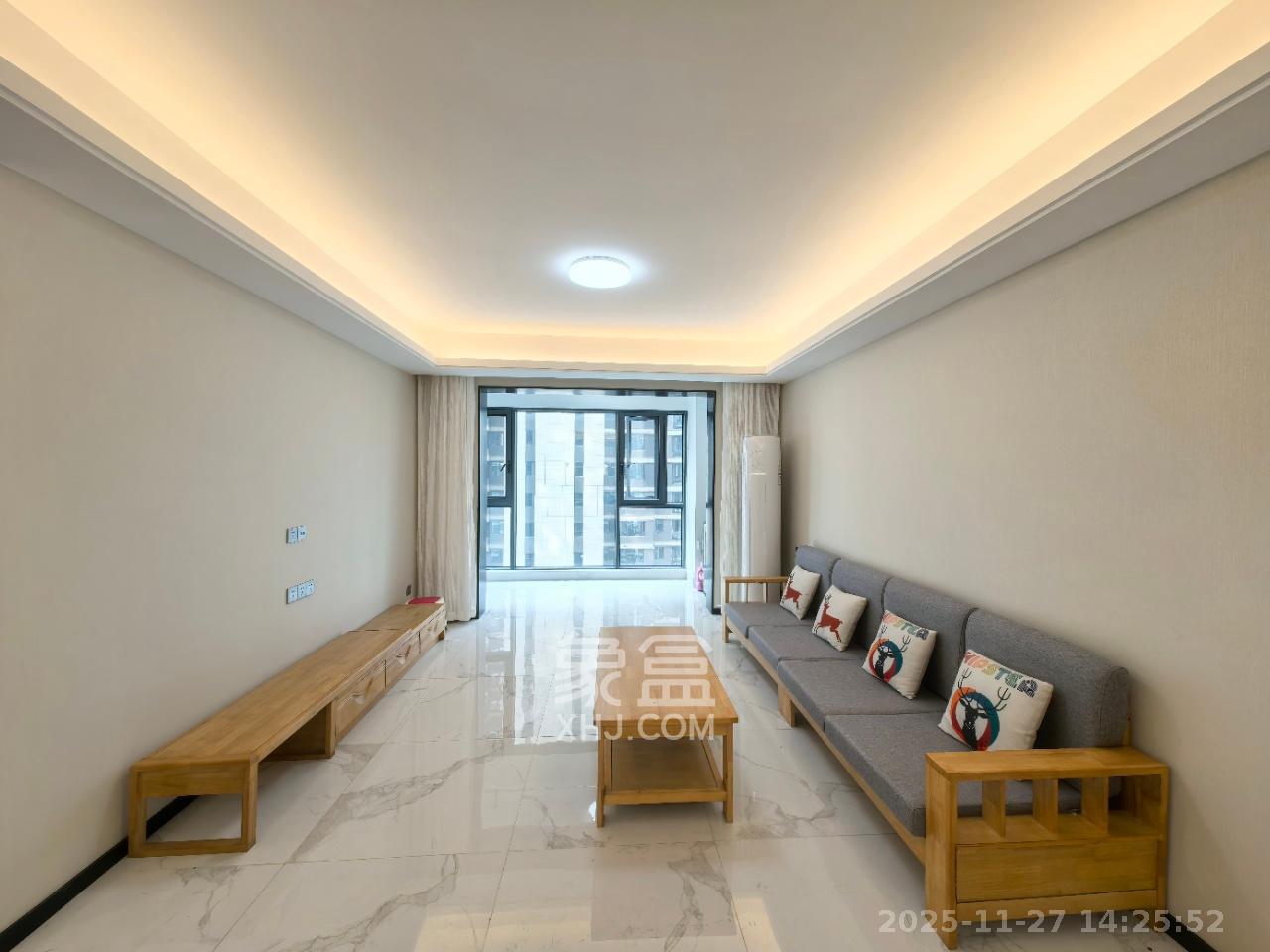 中海阅溪府  3室2厅2卫    3000.0元/月