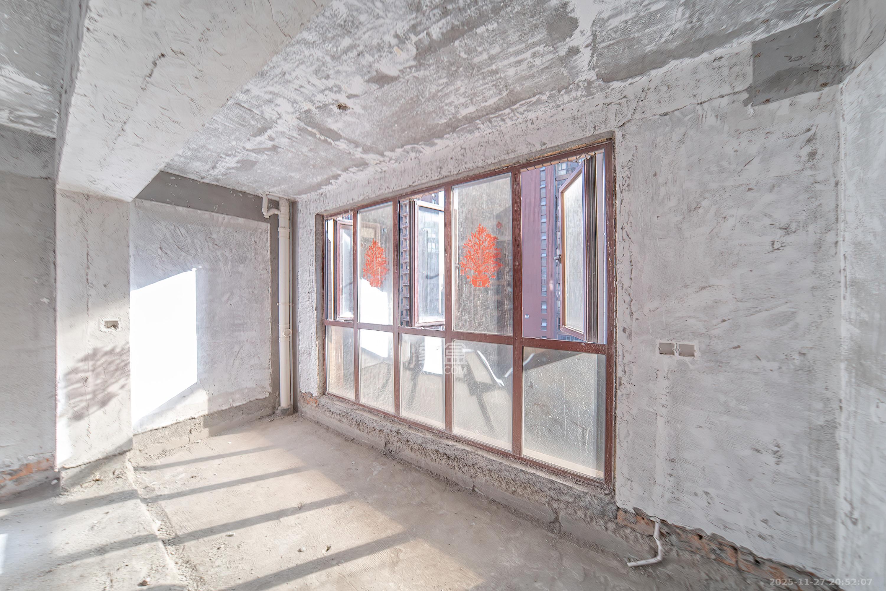 公园9号 4室2厅2卫 219.8万 公园9号 4室2厅2卫 219.8万阳台